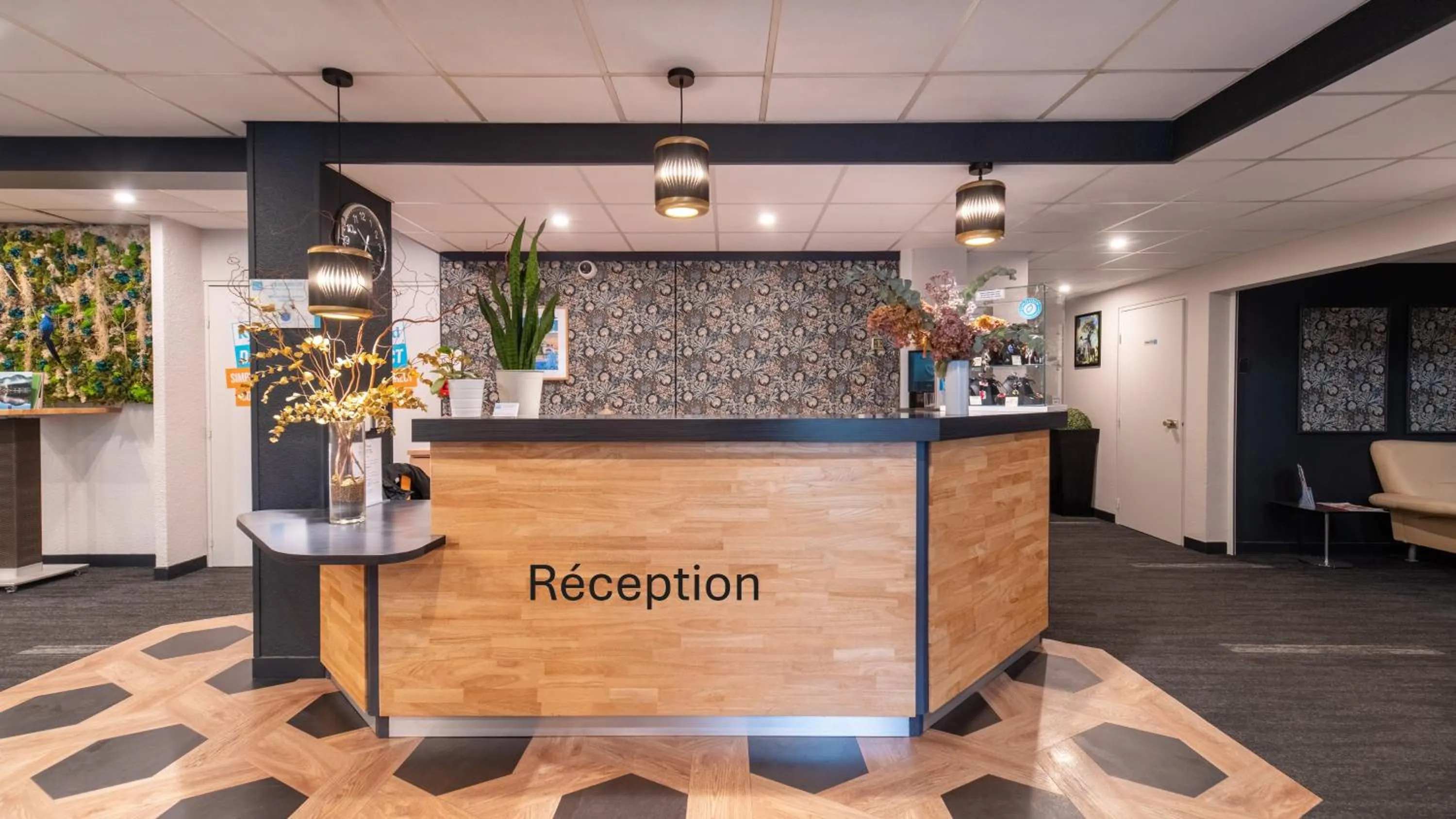 Property building in Kyriad Direct Limoges Nord