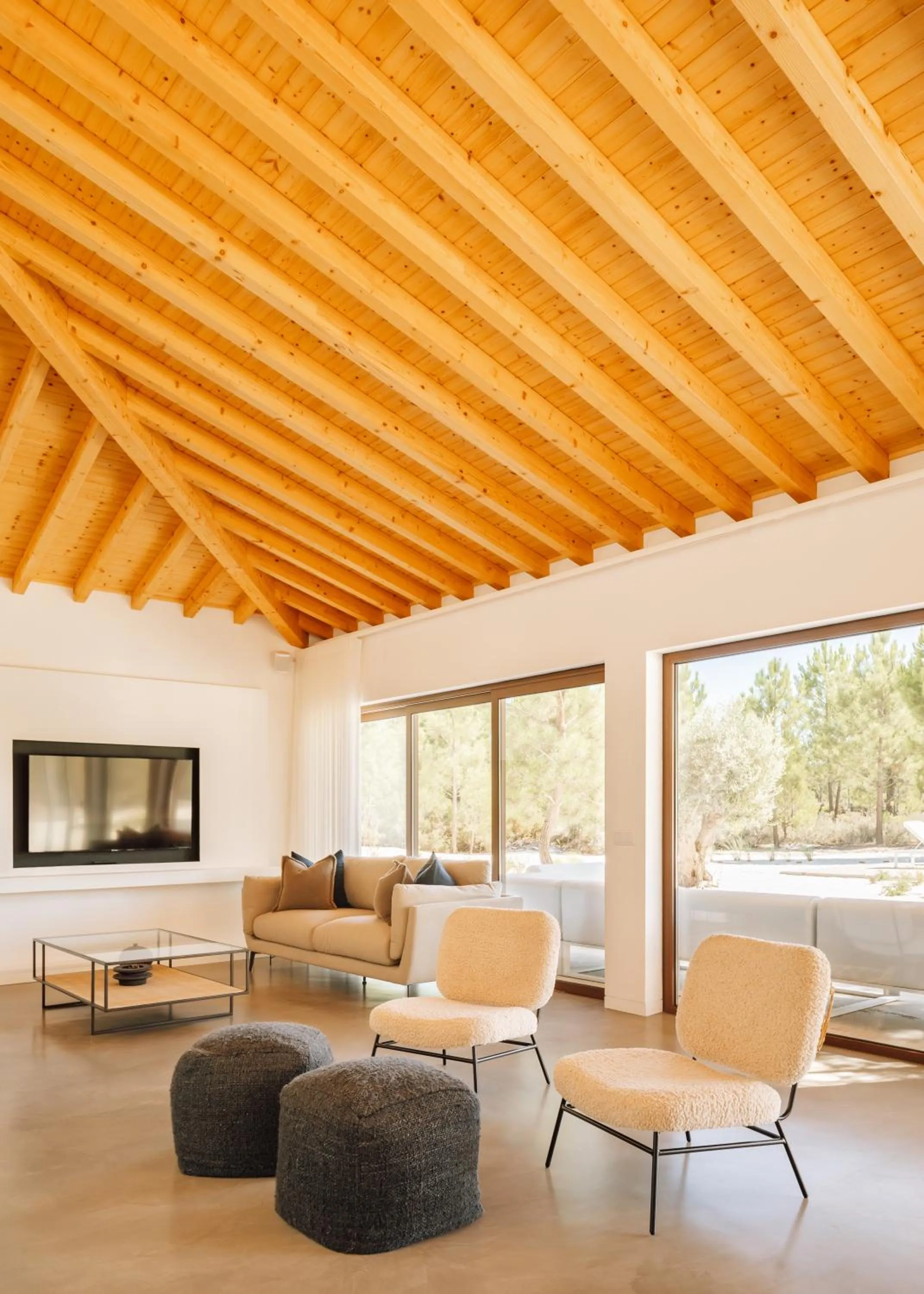 Communal lounge/ TV room in Spatia Comporta