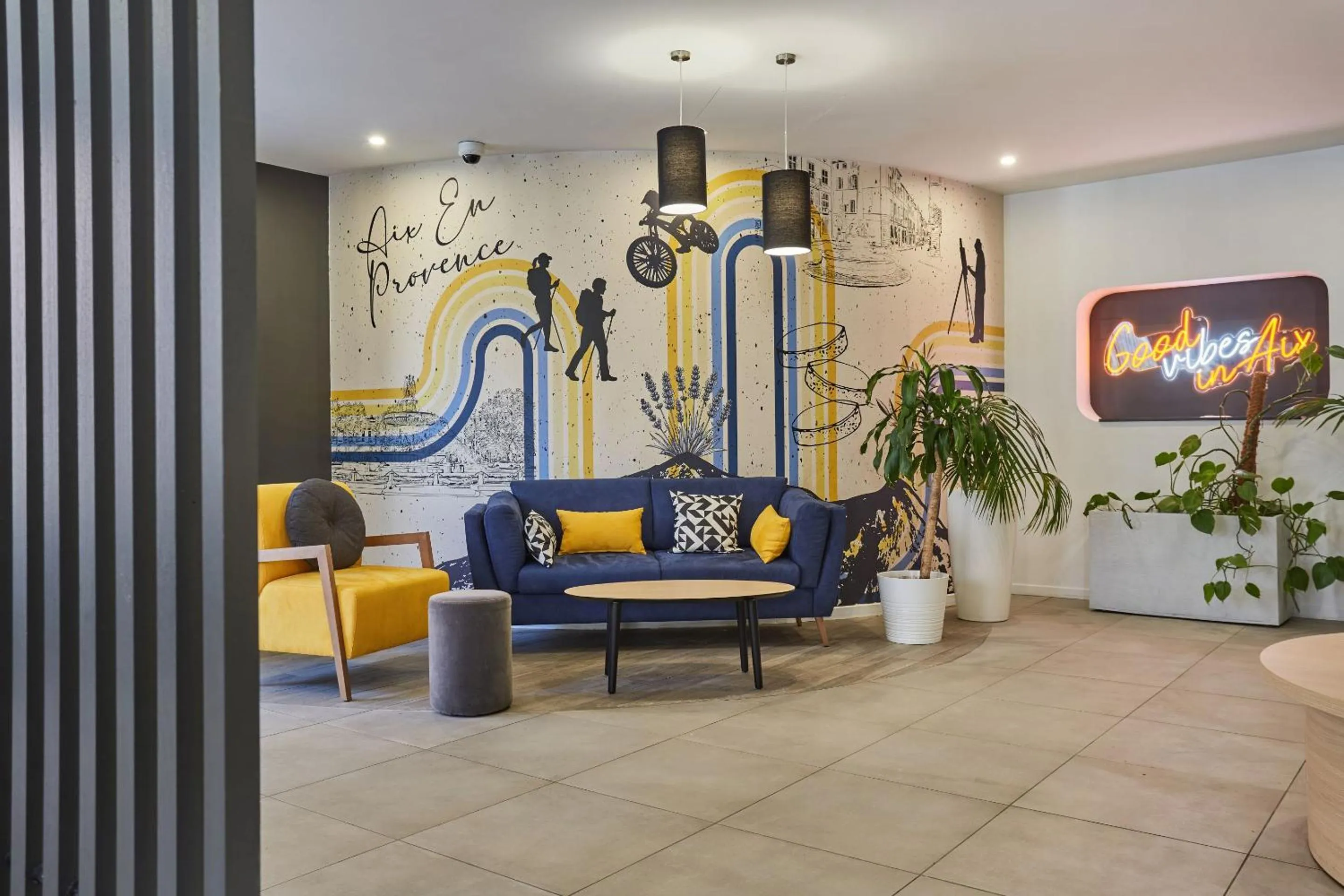 Lobby or reception in Appart Hotel Odalys City Aix en Provence L'Atrium