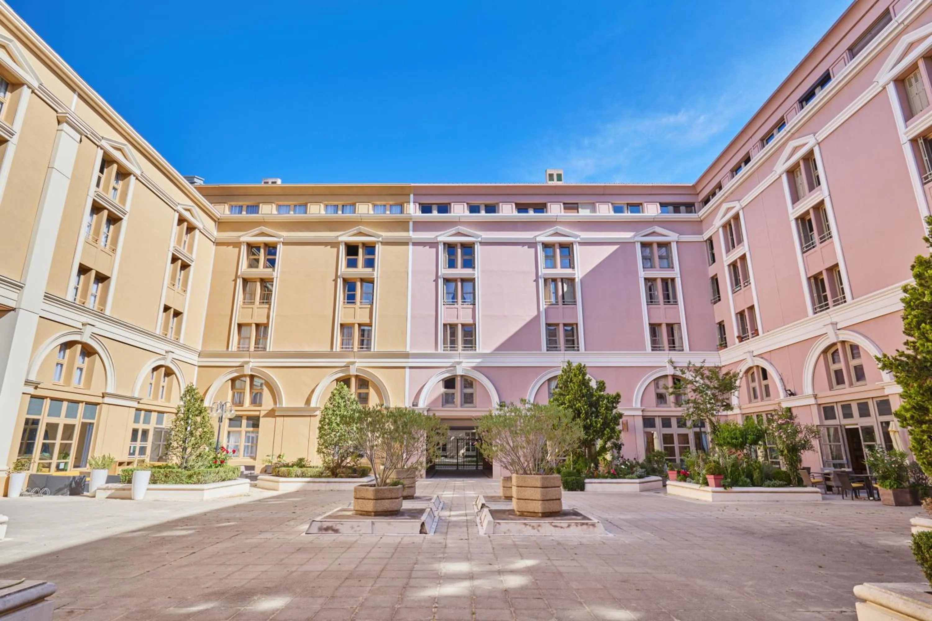 Property building in Appart Hotel Odalys City Aix en Provence L'Atrium