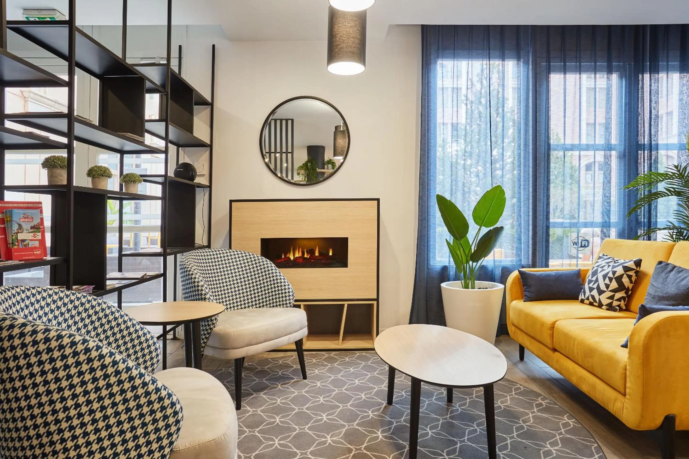 Lobby or reception in Appart Hotel Odalys City Aix en Provence L'Atrium