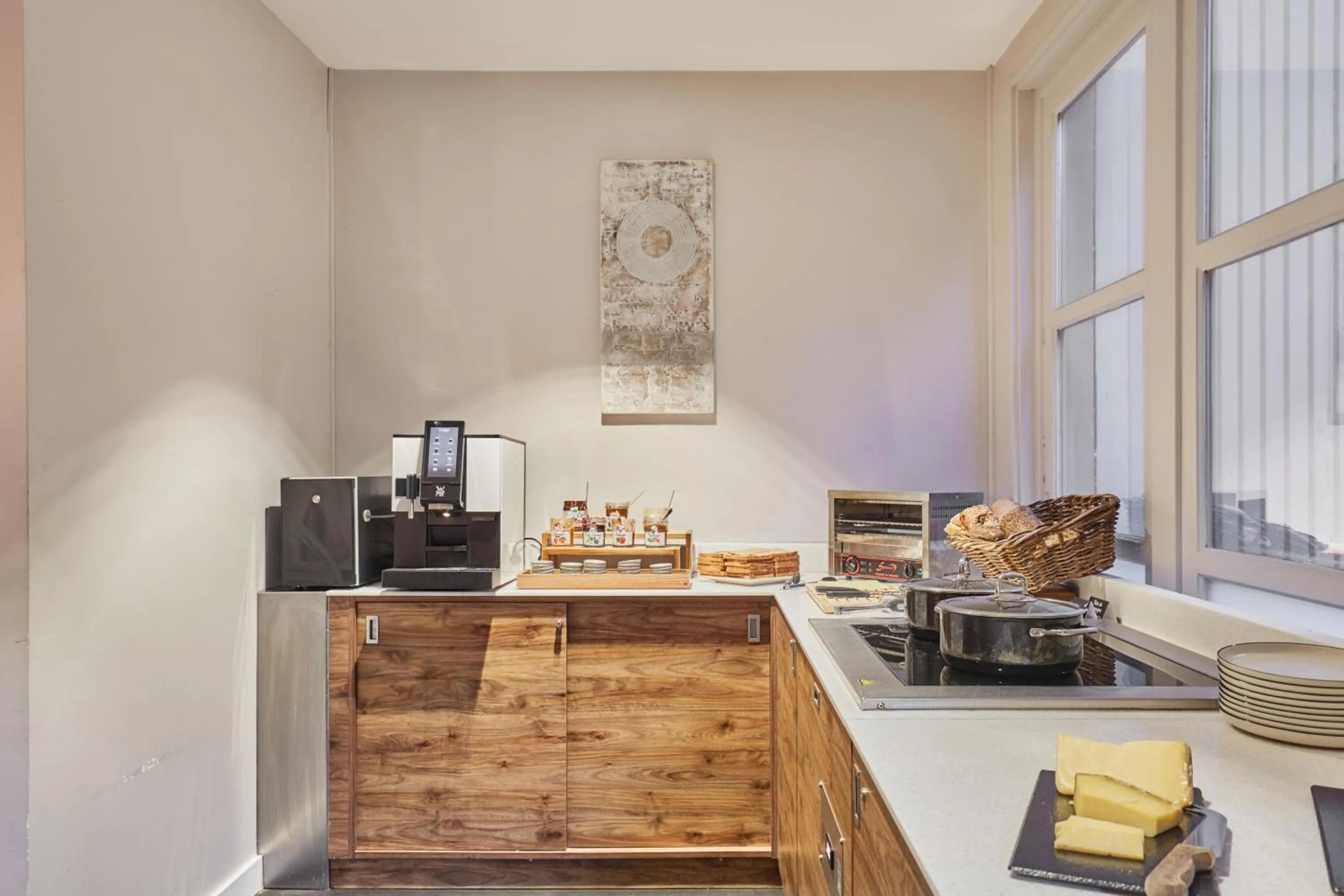 Breakfast in Appart Hotel Odalys City Aix en Provence L'Atrium