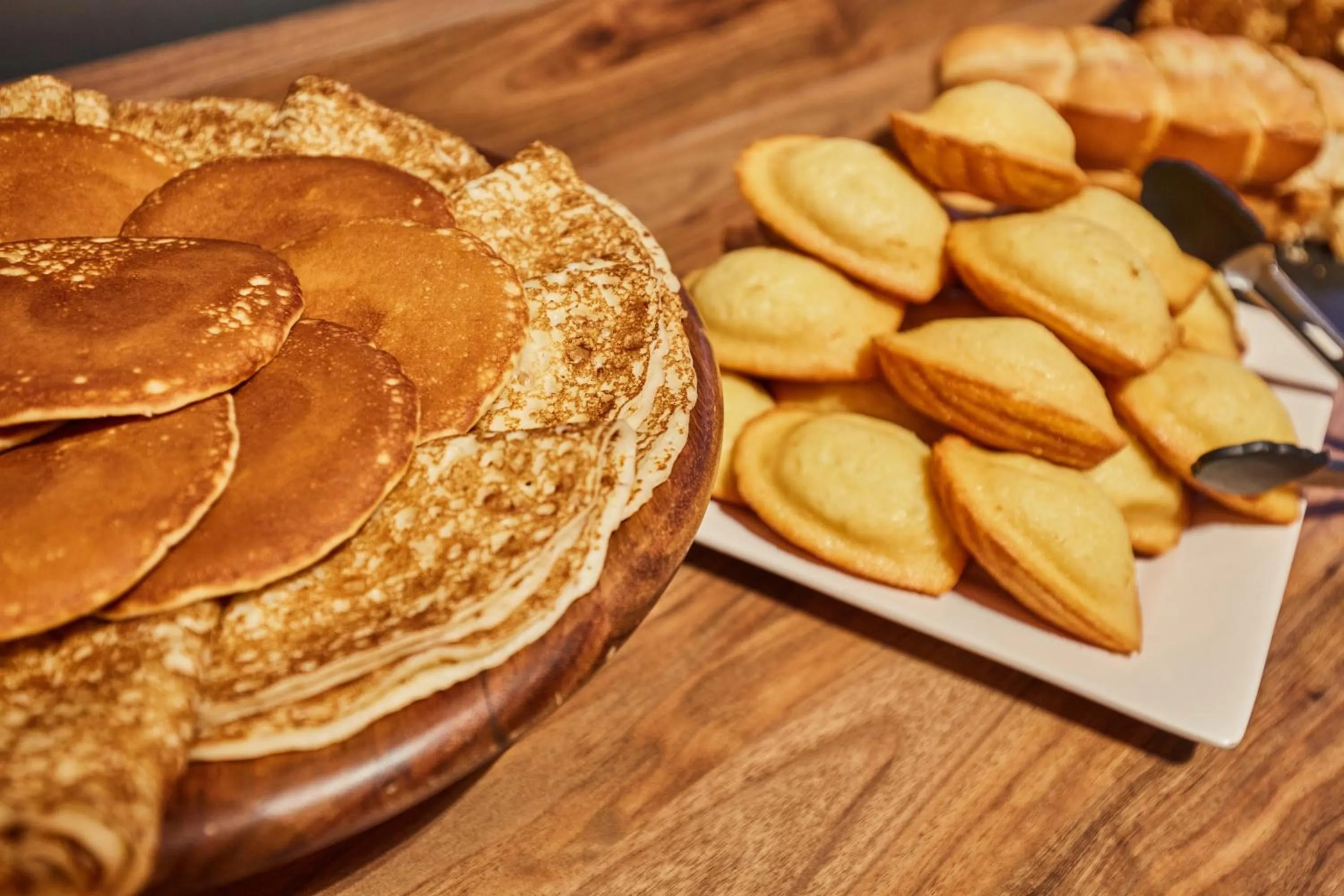 Breakfast in Appart Hotel Odalys City Aix en Provence L'Atrium