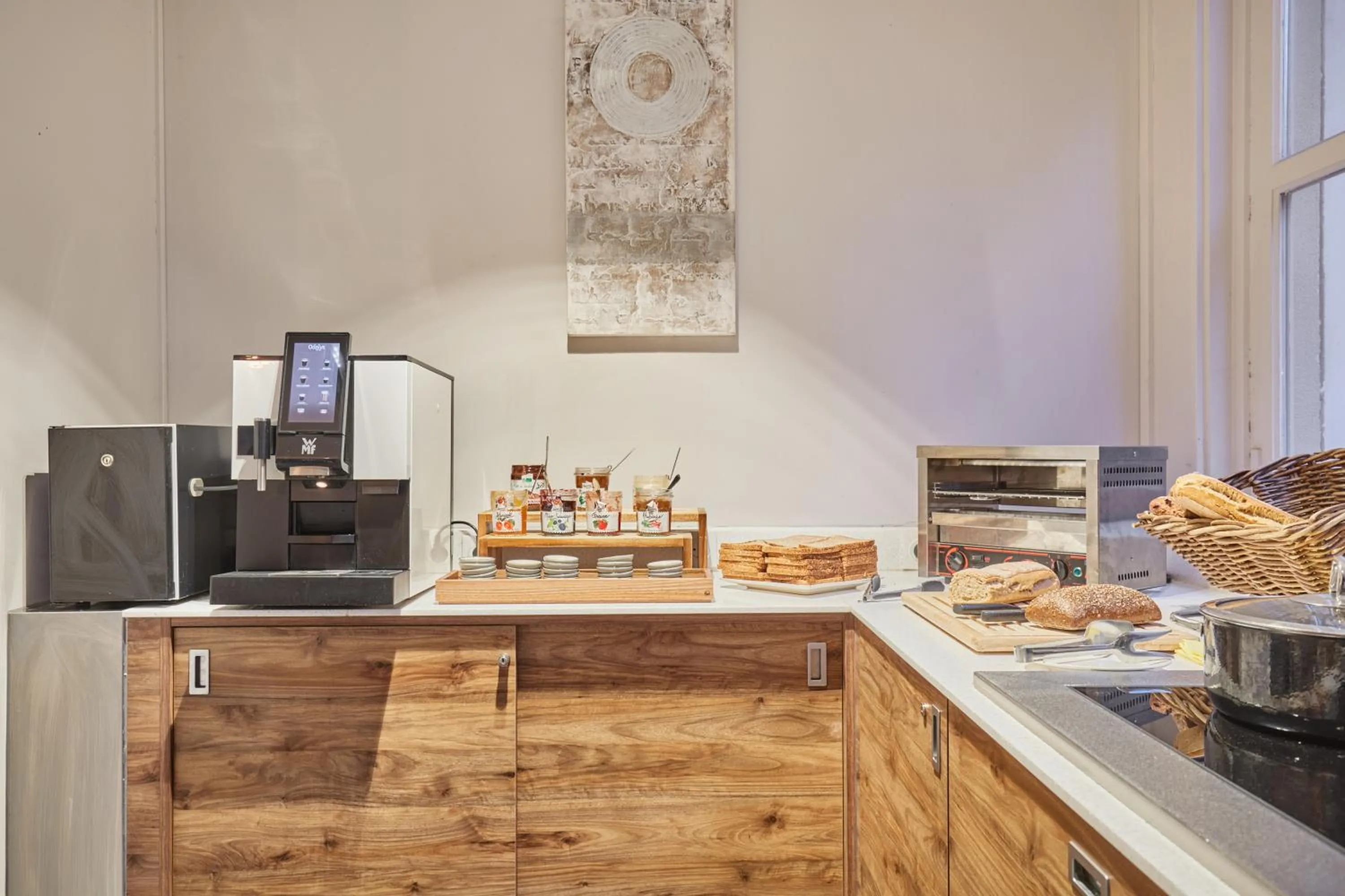 Breakfast in Appart Hotel Odalys City Aix en Provence L'Atrium