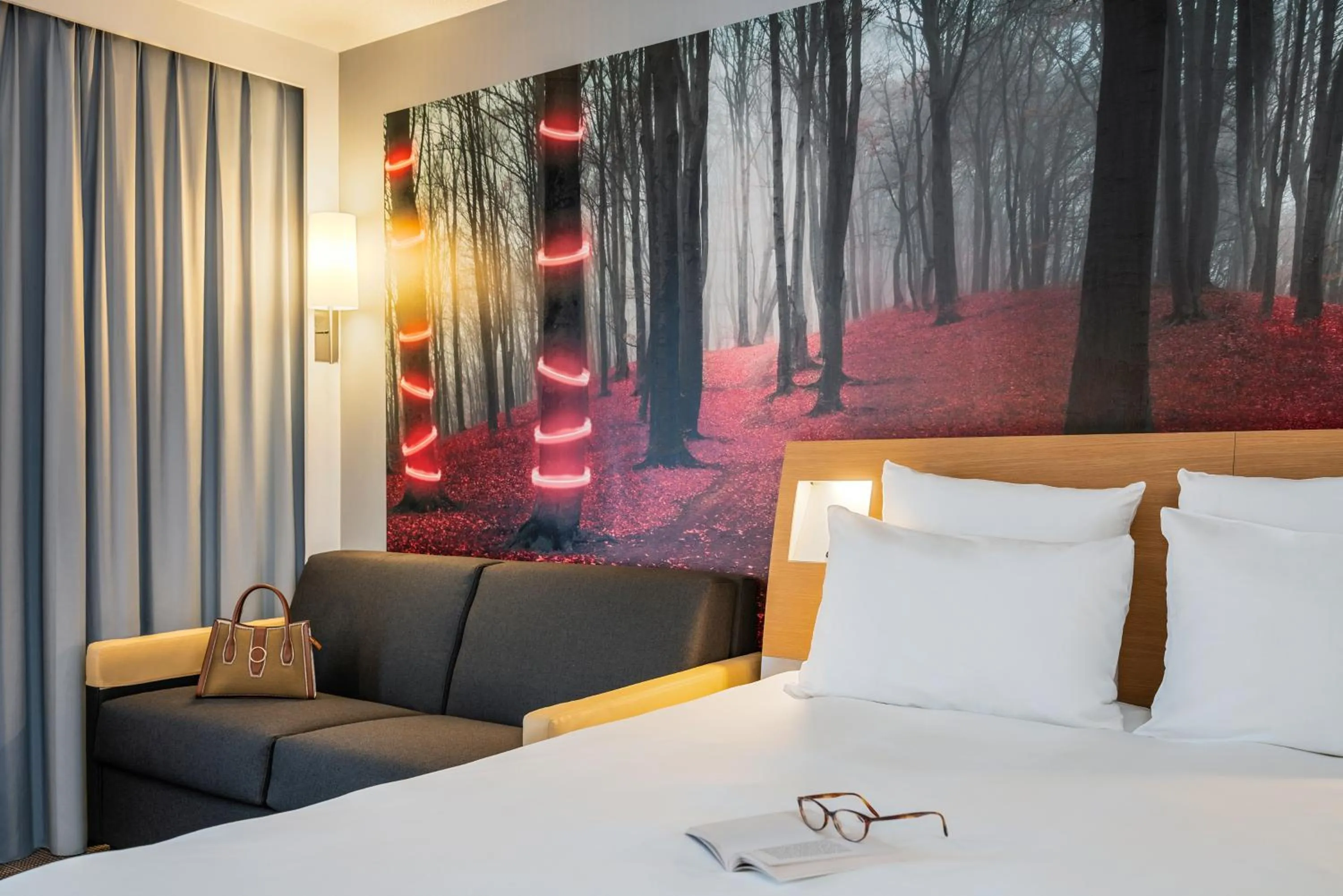 Photo of the whole room, Bed in Novotel Paris Est