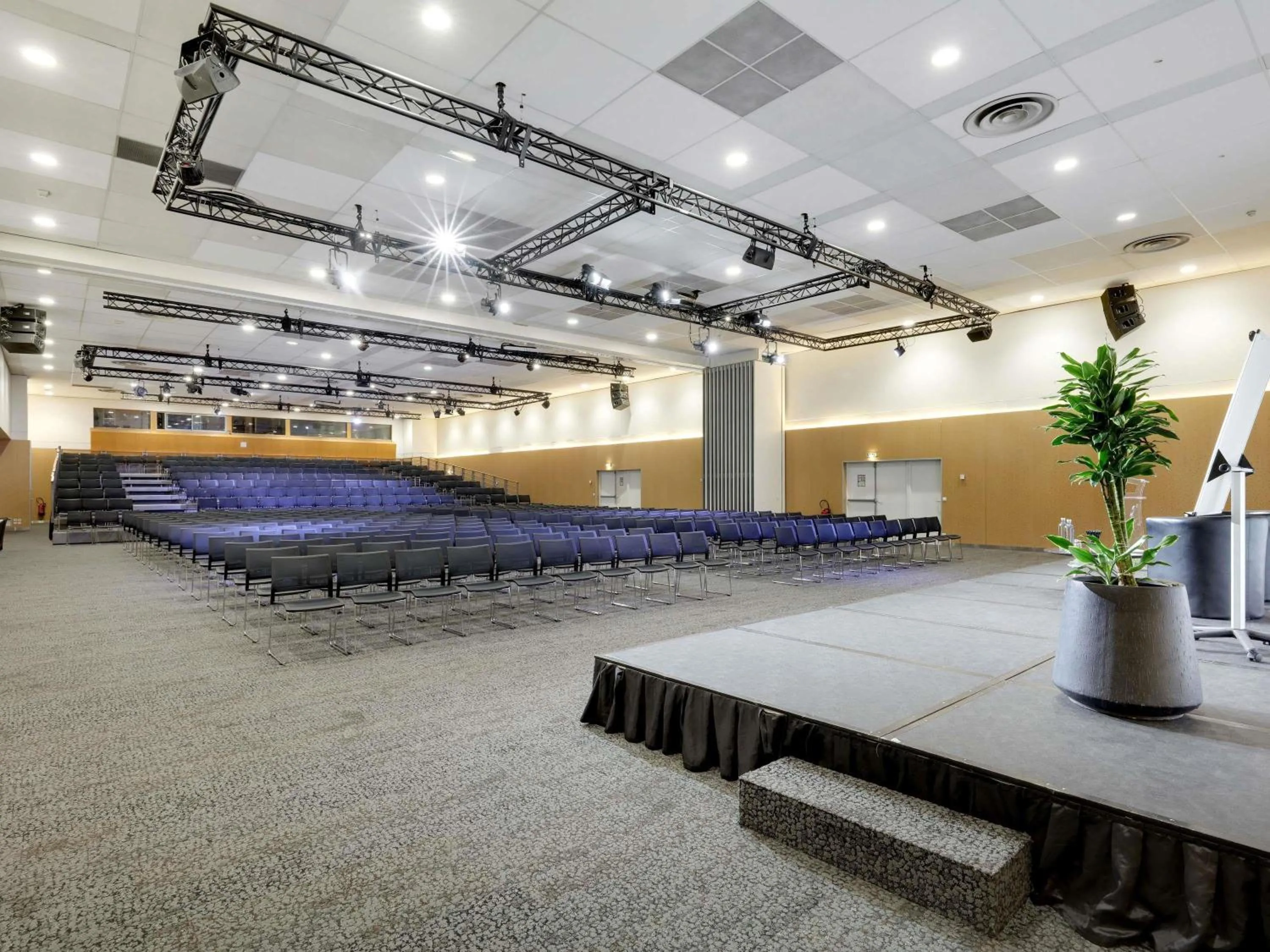 Meeting/conference room in Novotel Paris Est