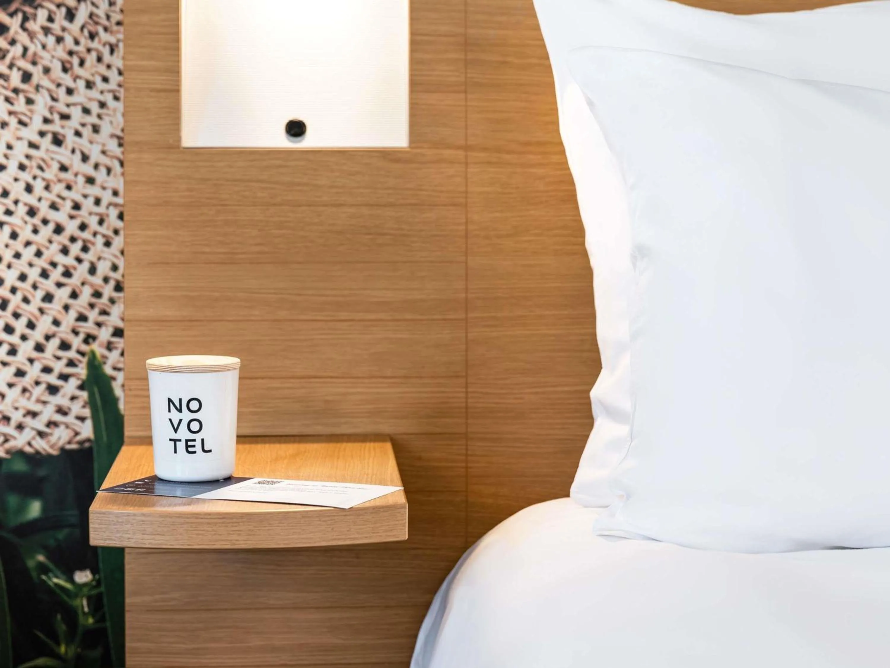 Bedroom, Bed in Novotel Paris Est