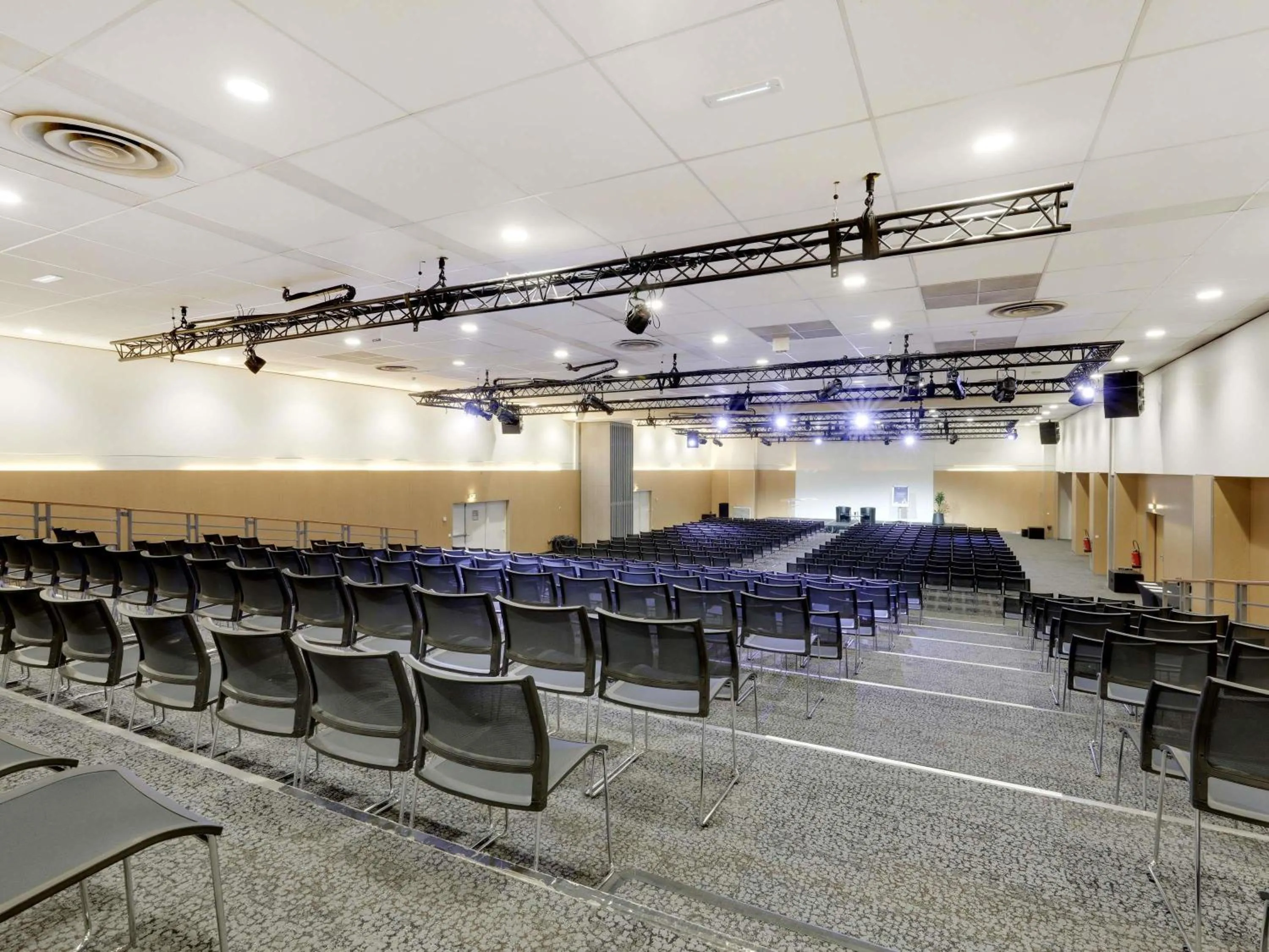 Meeting/conference room in Novotel Paris Est