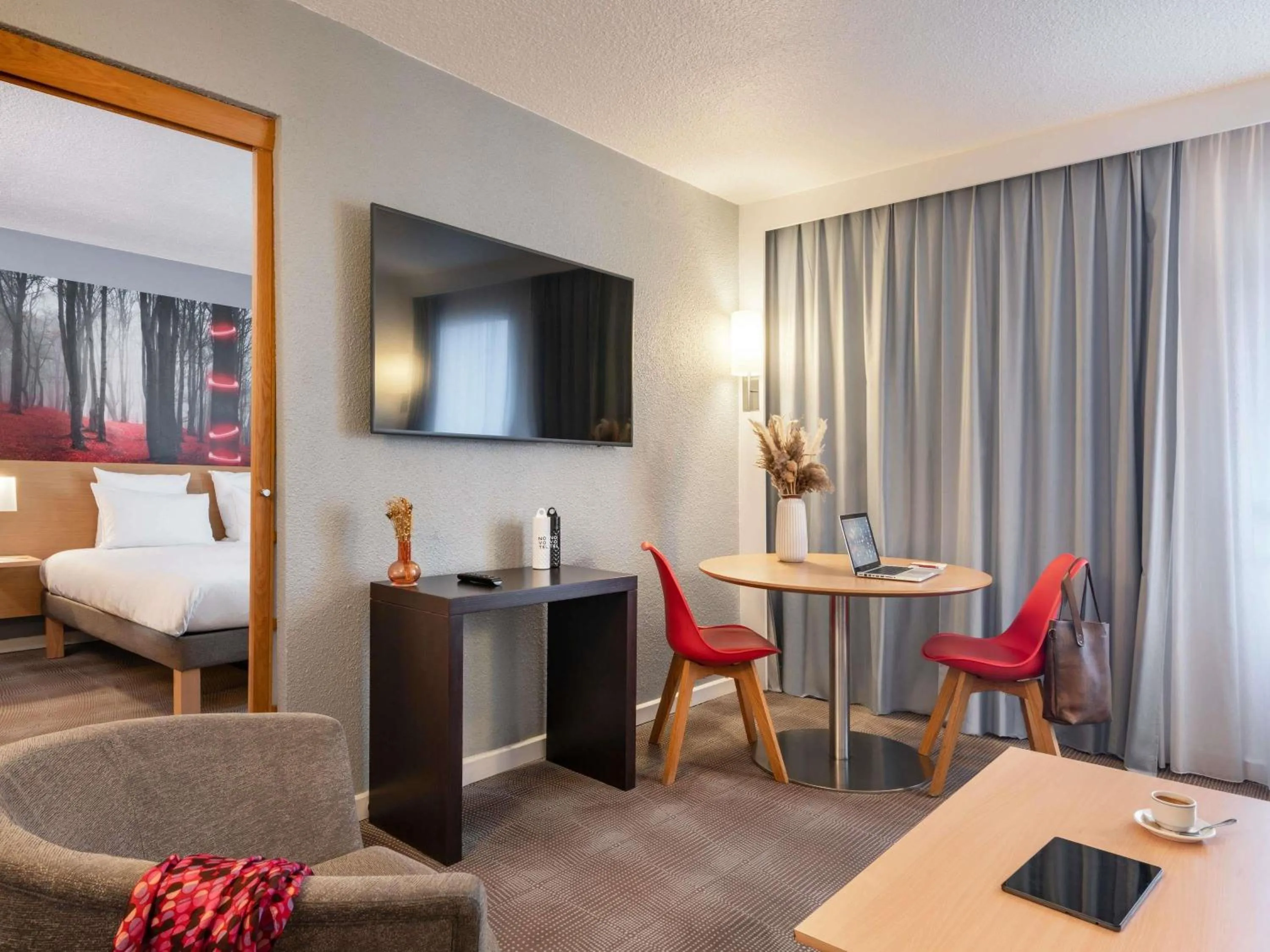 Bedroom, Bed in Novotel Paris Est