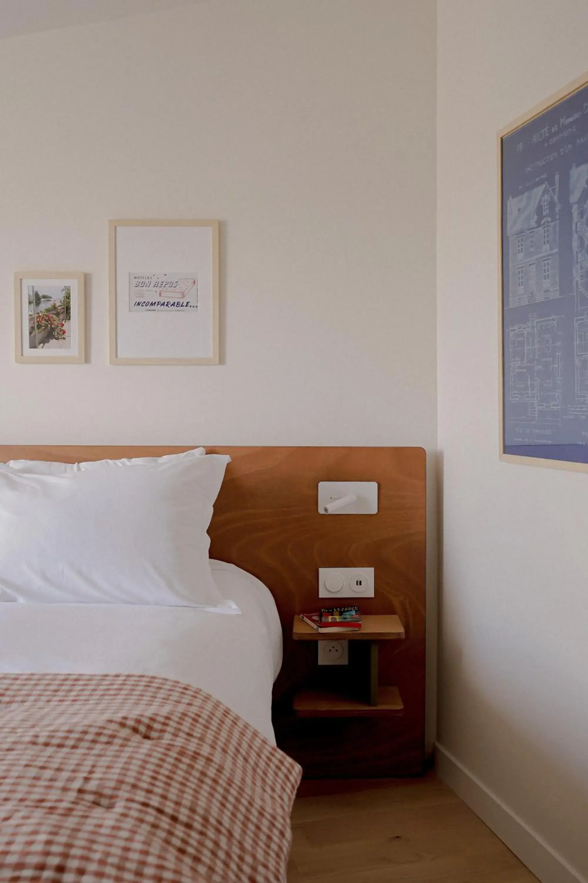 Bedroom, Bed in ALFRED HOTELS Compiègne Bedroom, Bed in ALFRED HOTELS Compiègne