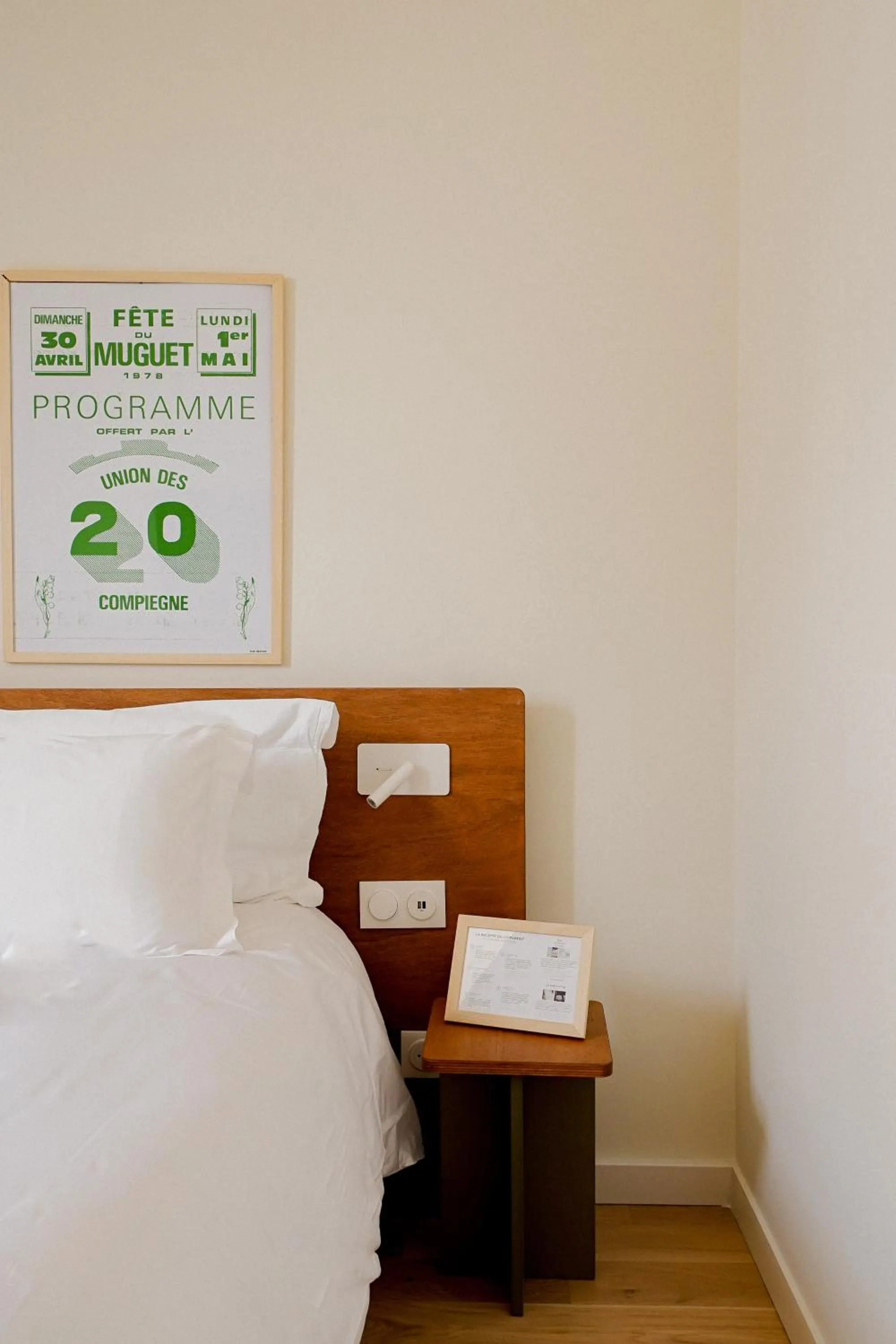 Bed in Hôtel Les Beaux Arts