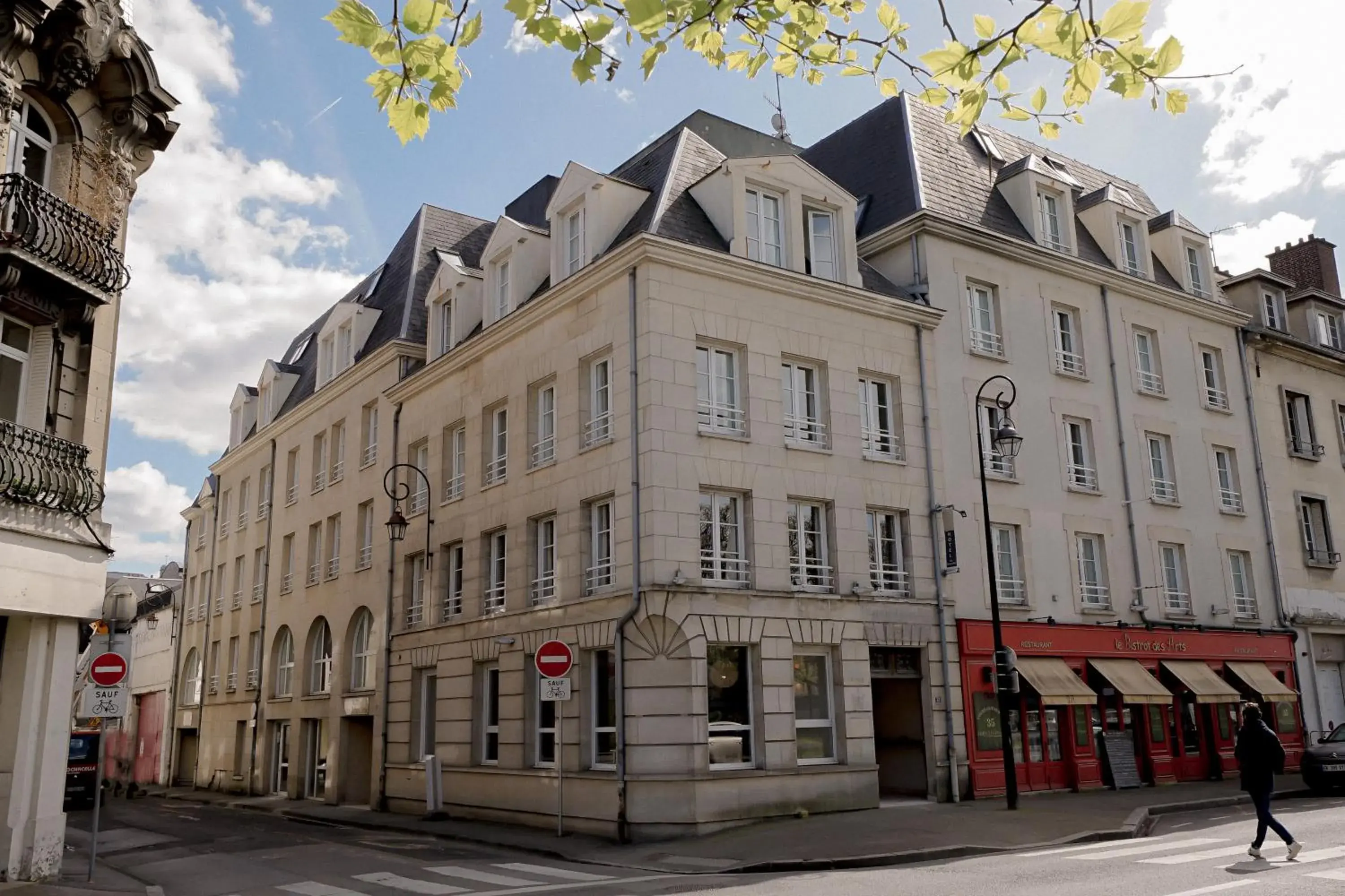Property building in ALFRED HOTELS Compiègne Property building in ALFRED HOTELS Compiègne