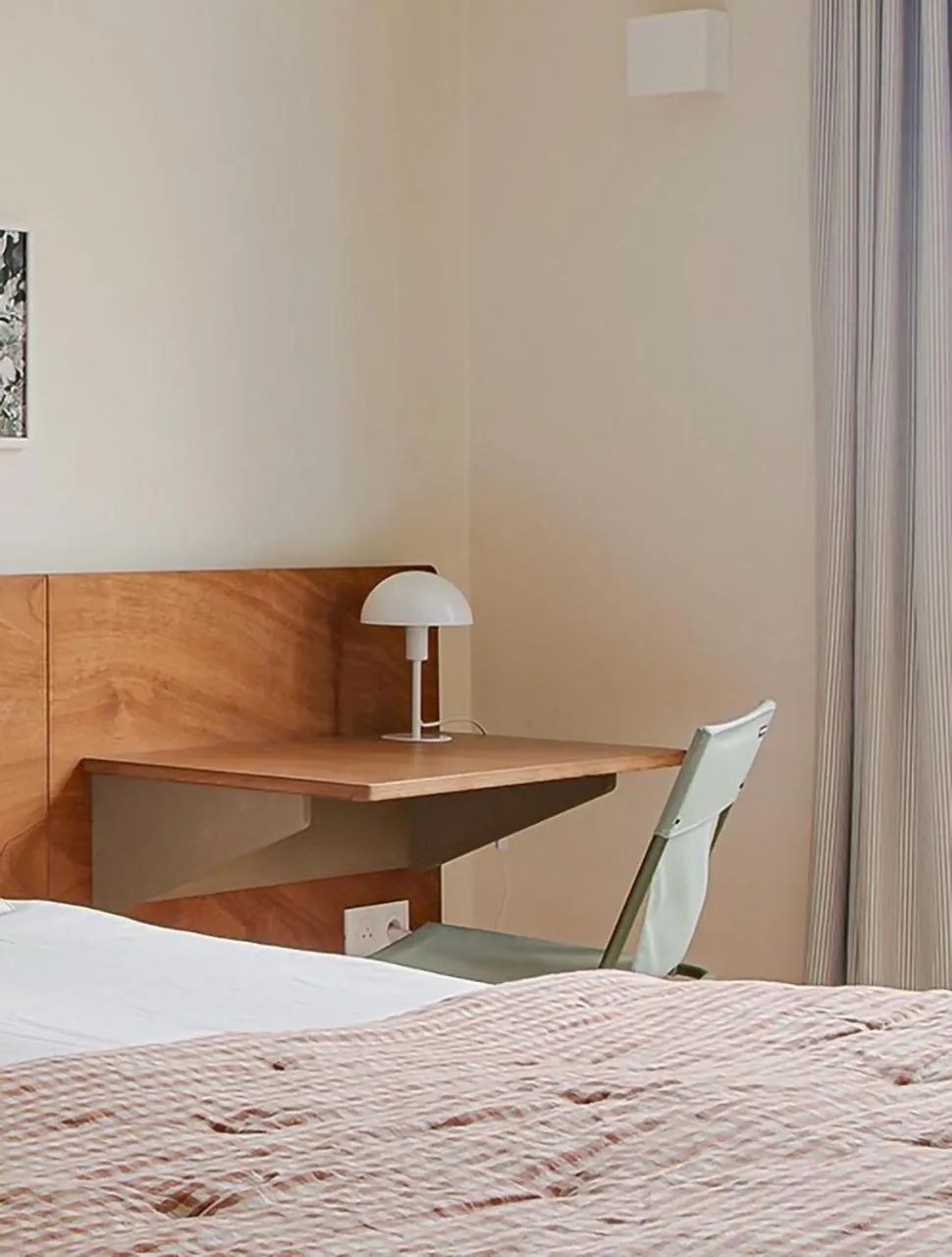 Bedroom, Bed in ALFRED HOTELS Compiègne