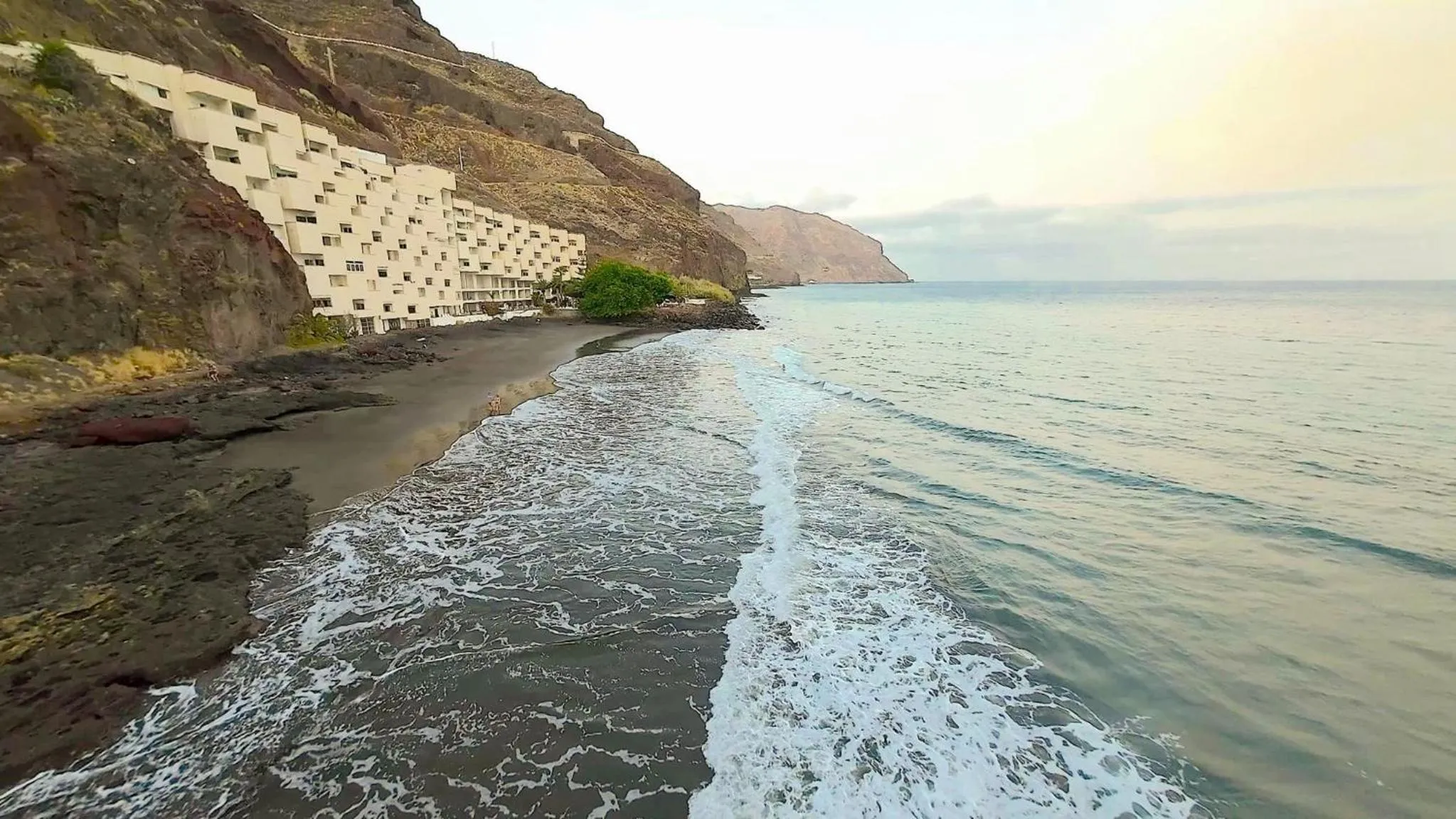 Property building in Seaview Apartment, Playa Chica, Las Gaviotas, Apartamento 311