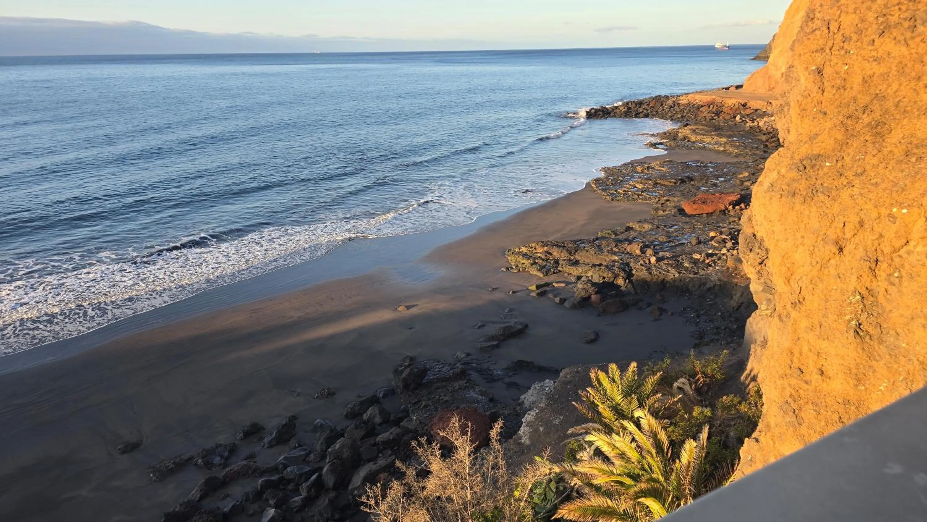 Beach in Seaview Apartment, Playa Chica, Las Gaviotas, Apartamento 311