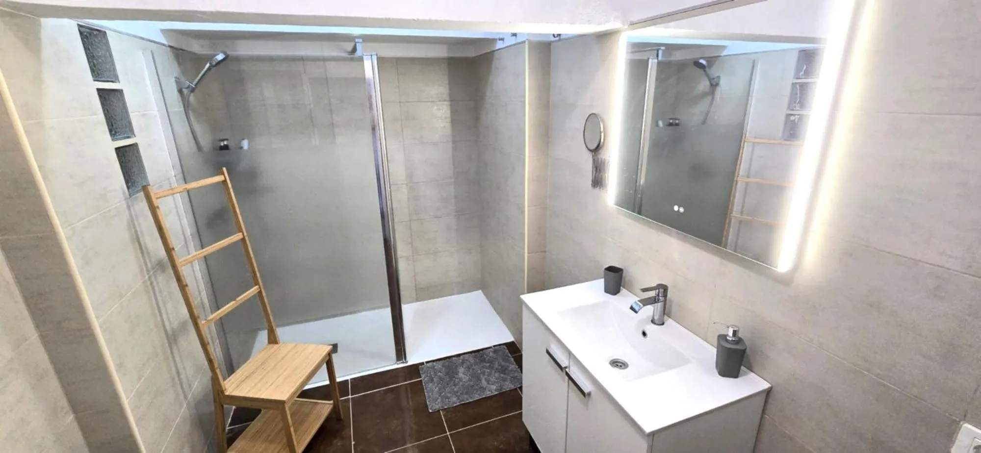 Shower in Seaview Apartment, Playa Chica, Las Gaviotas, Apartamento 311