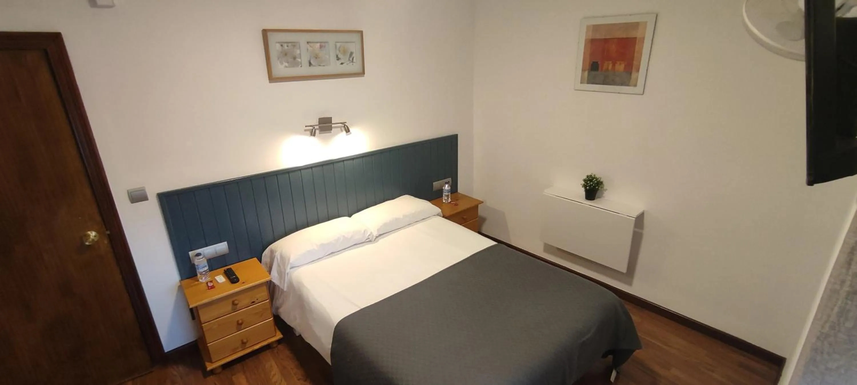 Bed in Hostal Cruce