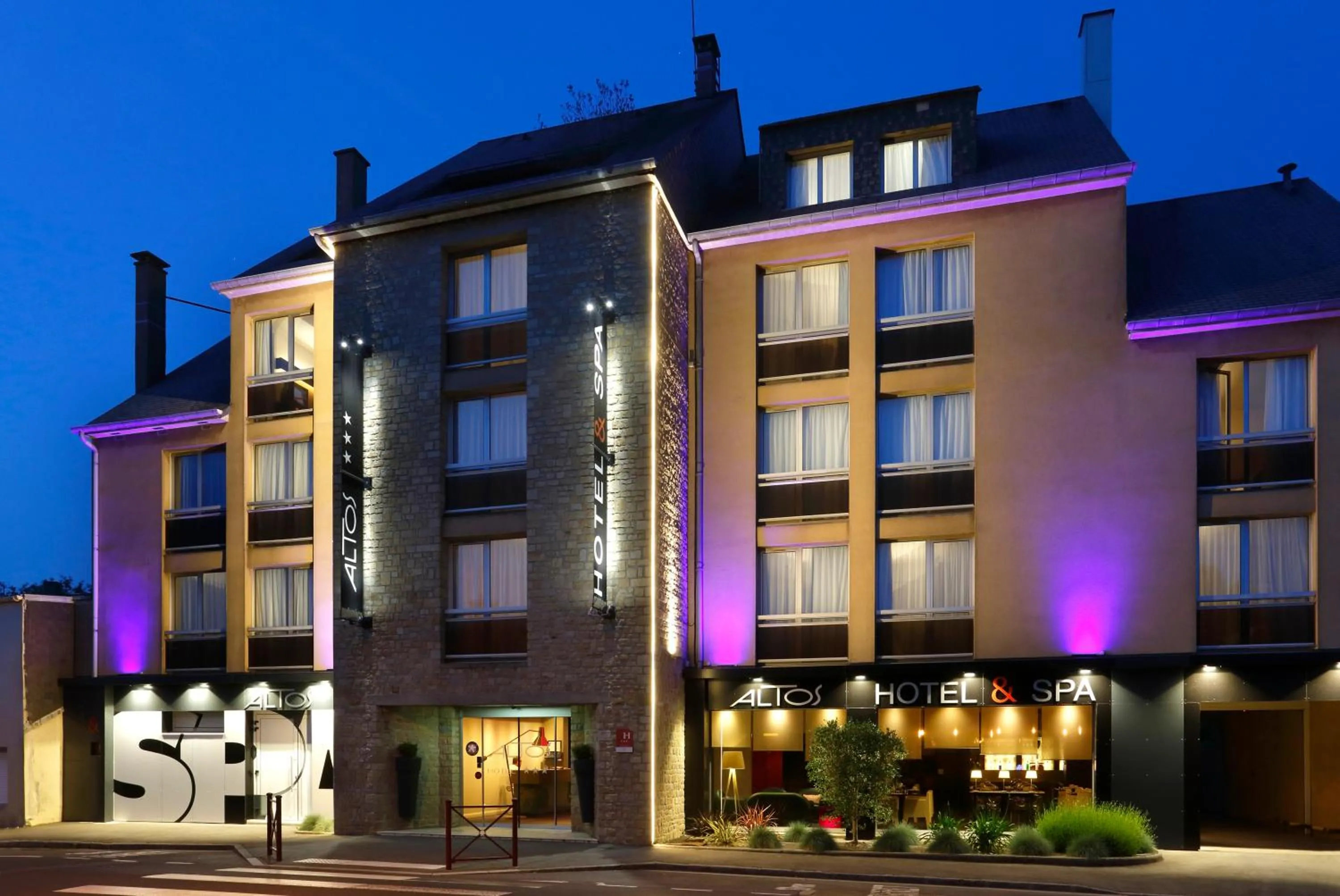 Facade/entrance in Altos Hotel & Spa