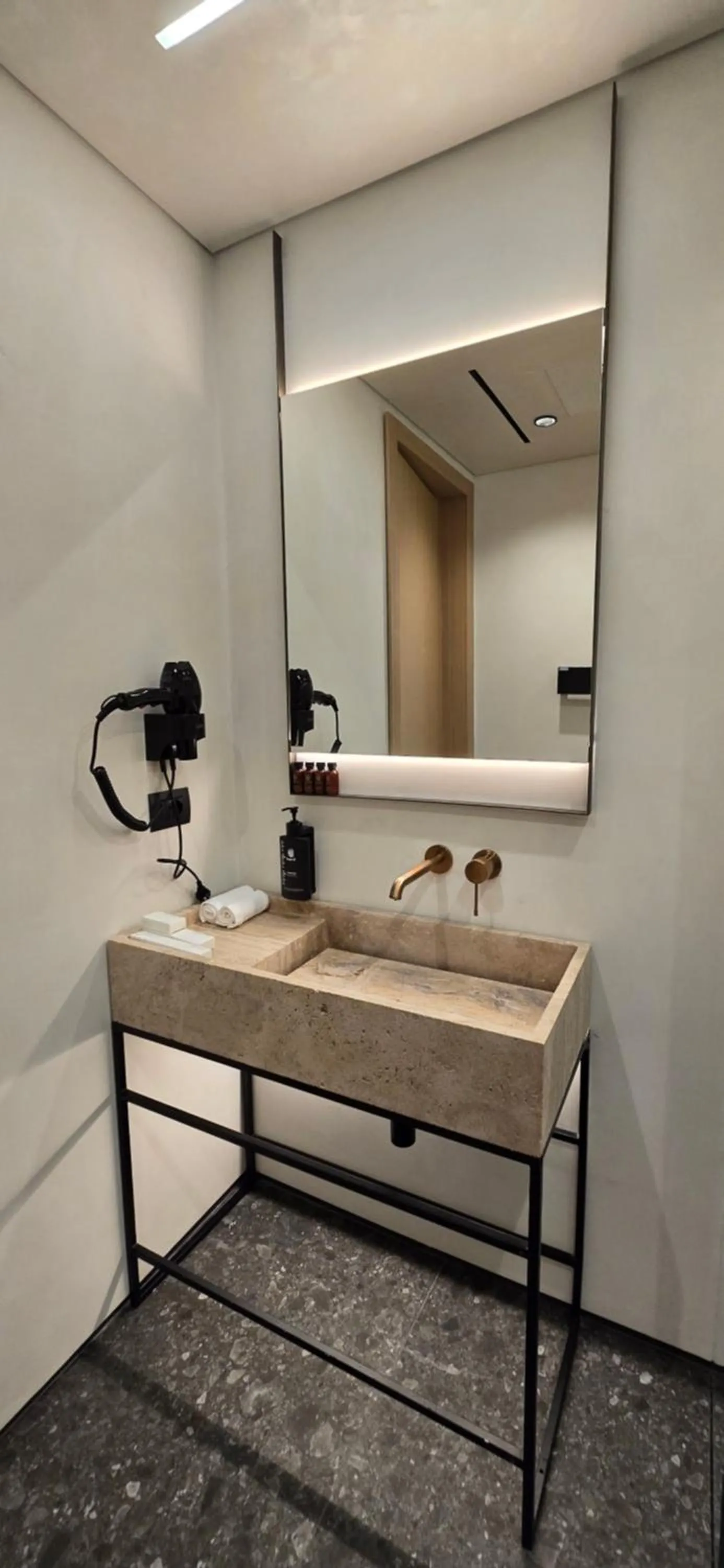 Bathroom in Lion Gate Hotel