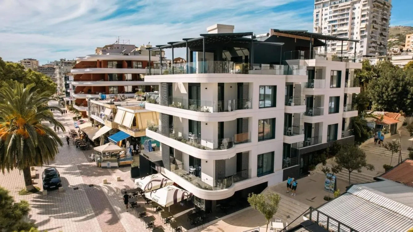 Property building in Lion Gate Hotel