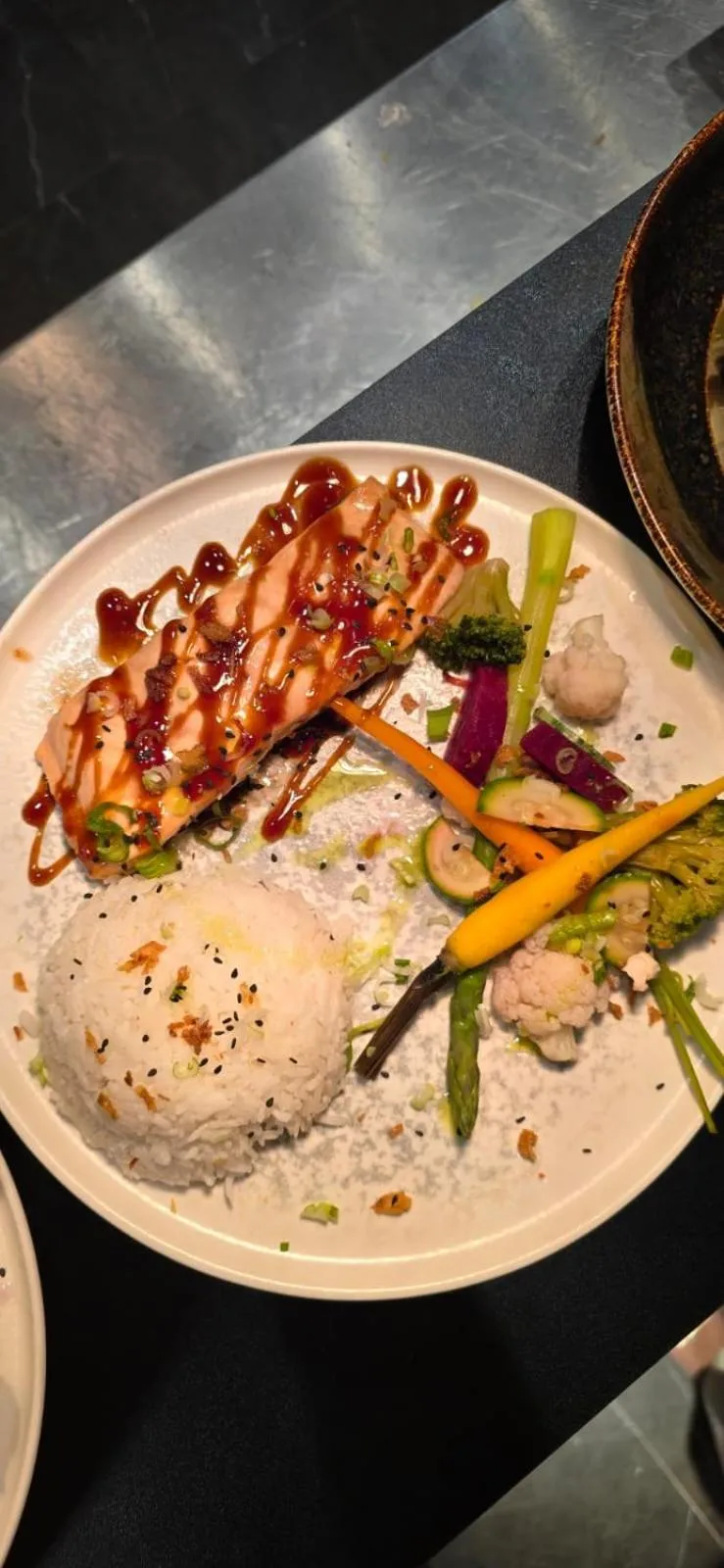 Restaurant/places to eat in Lion Gate Hotel