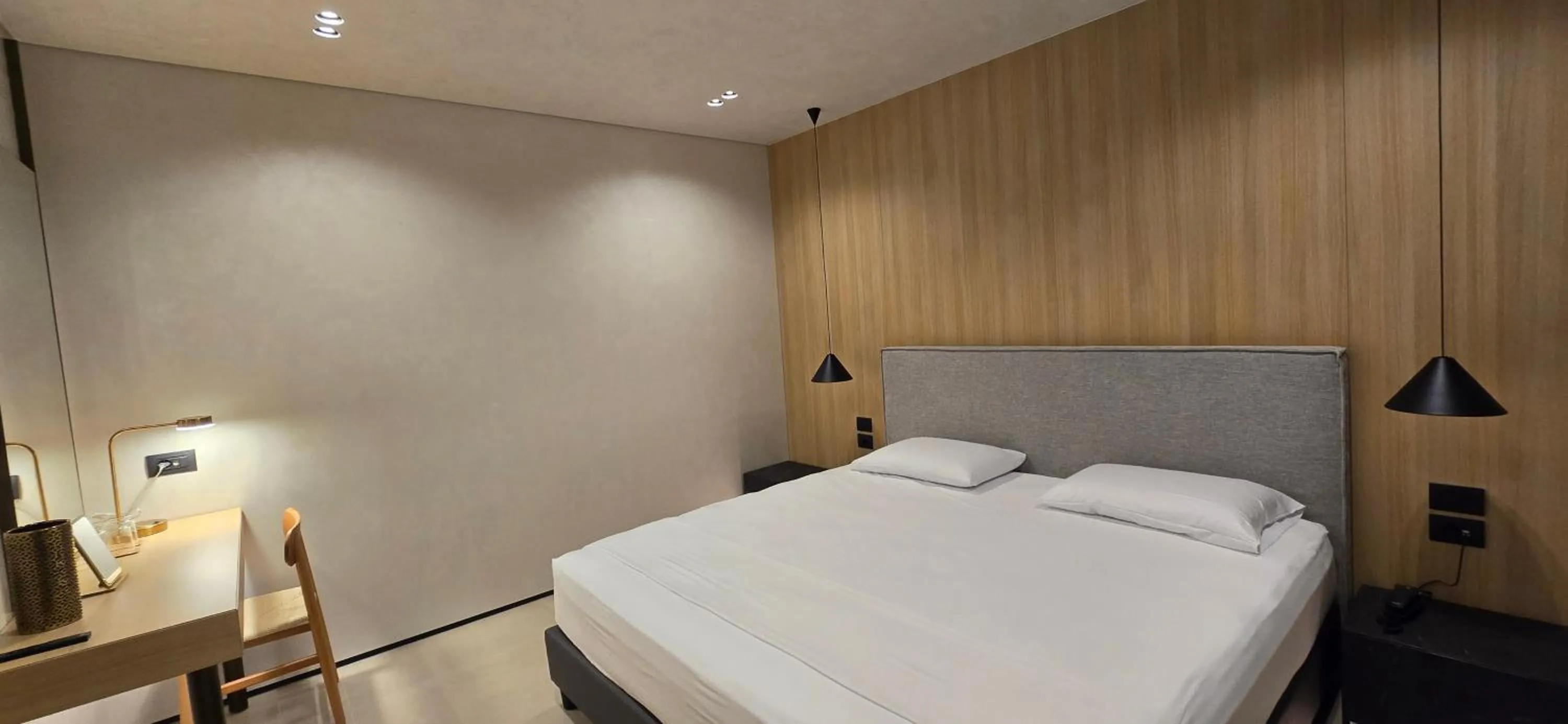 Bed in Lion Gate Hotel