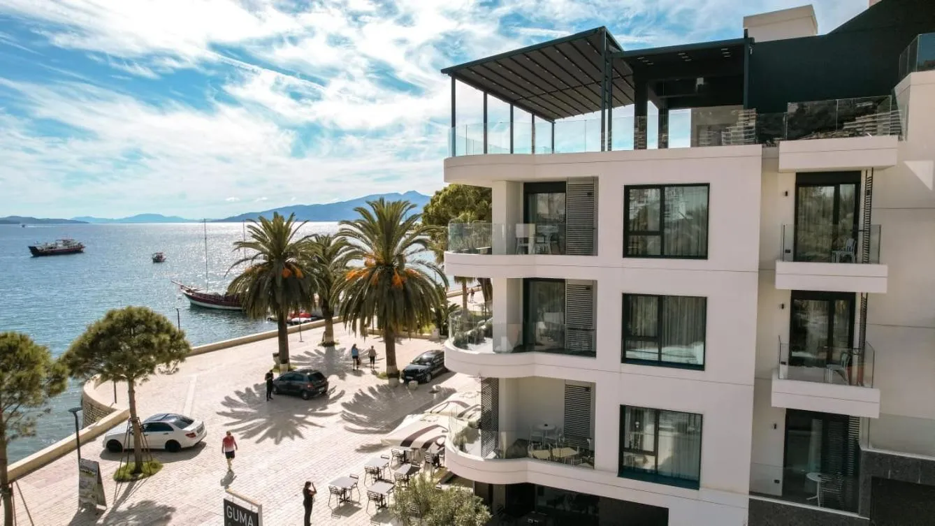 Property building in Lion Gate Hotel