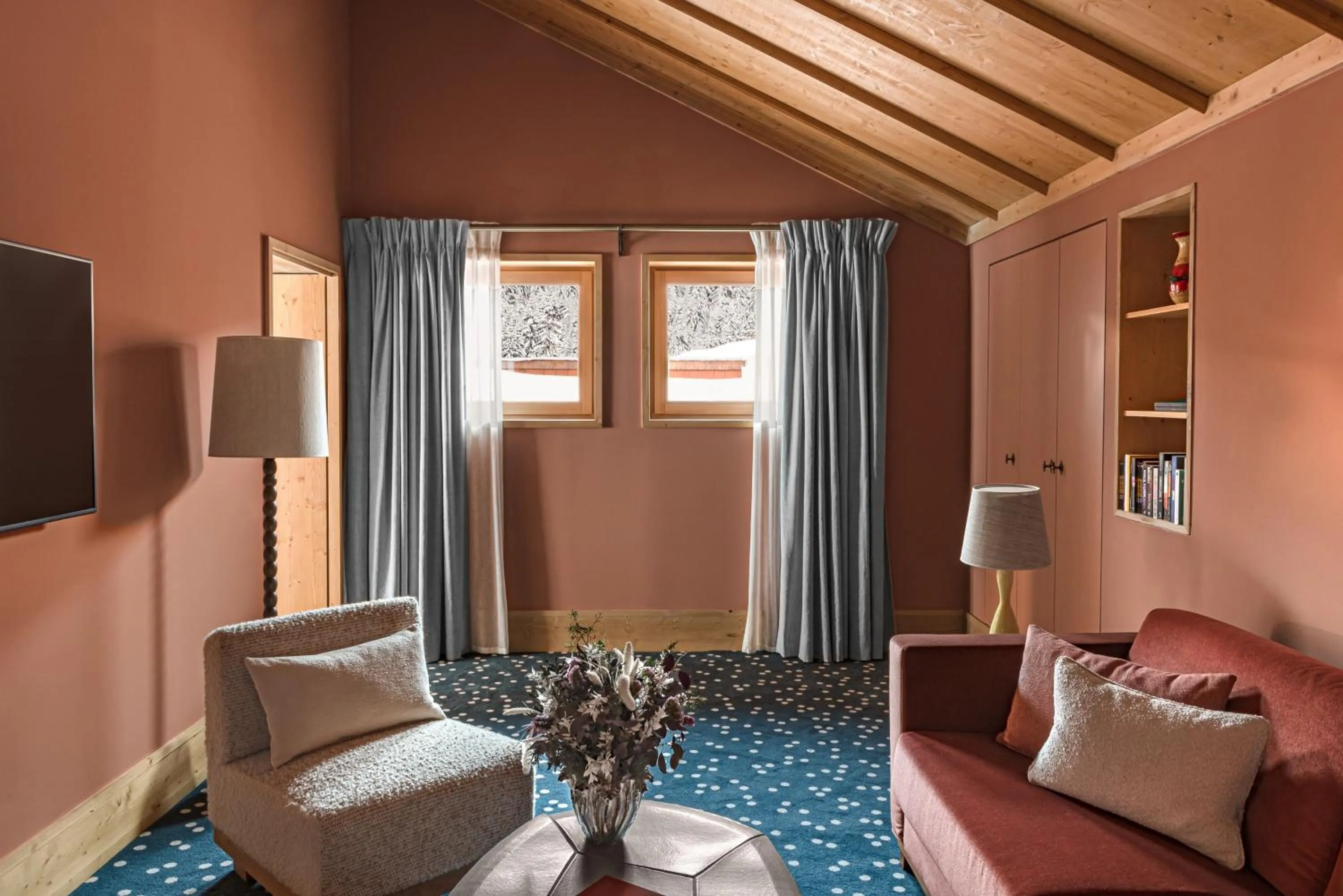 TV and multimedia in Hotel Le Coucou Méribel