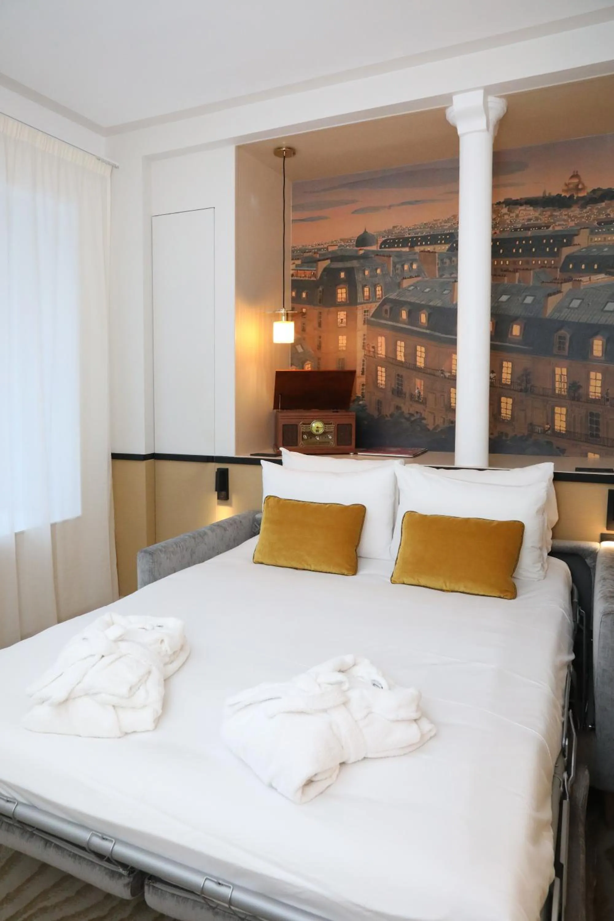 Bed in Five Boutique Hotel Paris Quartier Latin