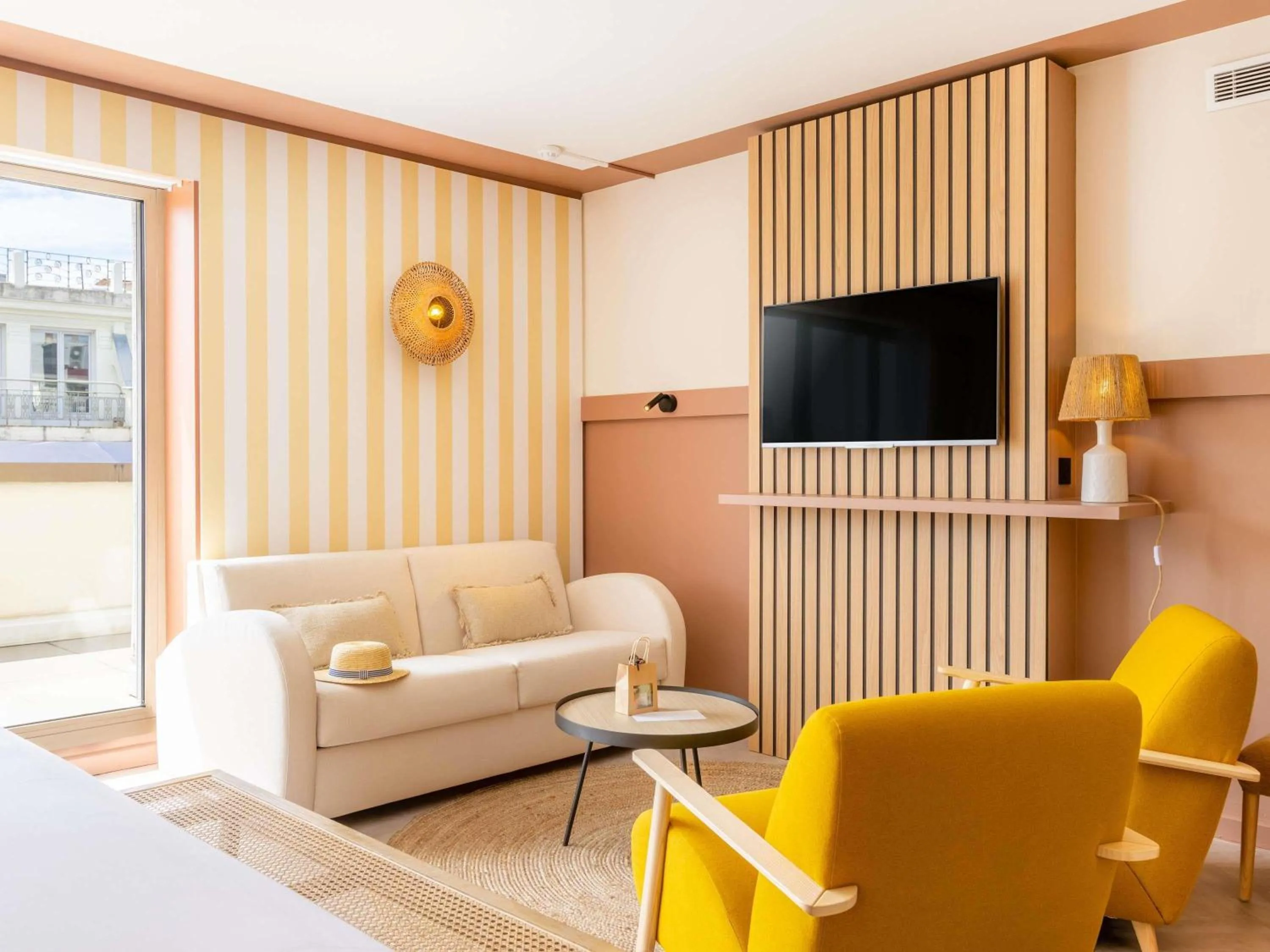 Bedroom in Mercure Nice Centre Notre Dame