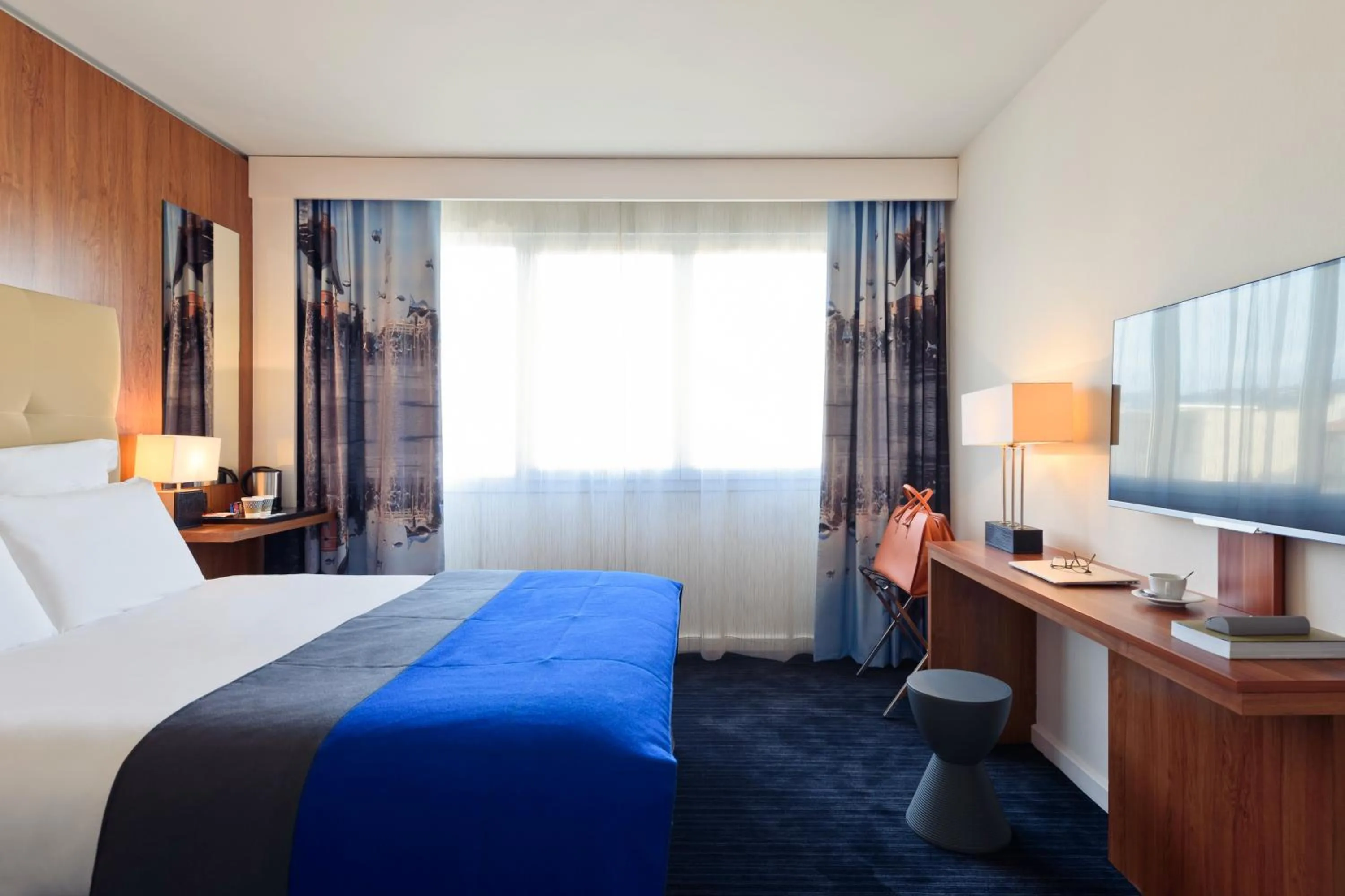 Photo of the whole room, Bed in Mercure Nice Centre Notre Dame