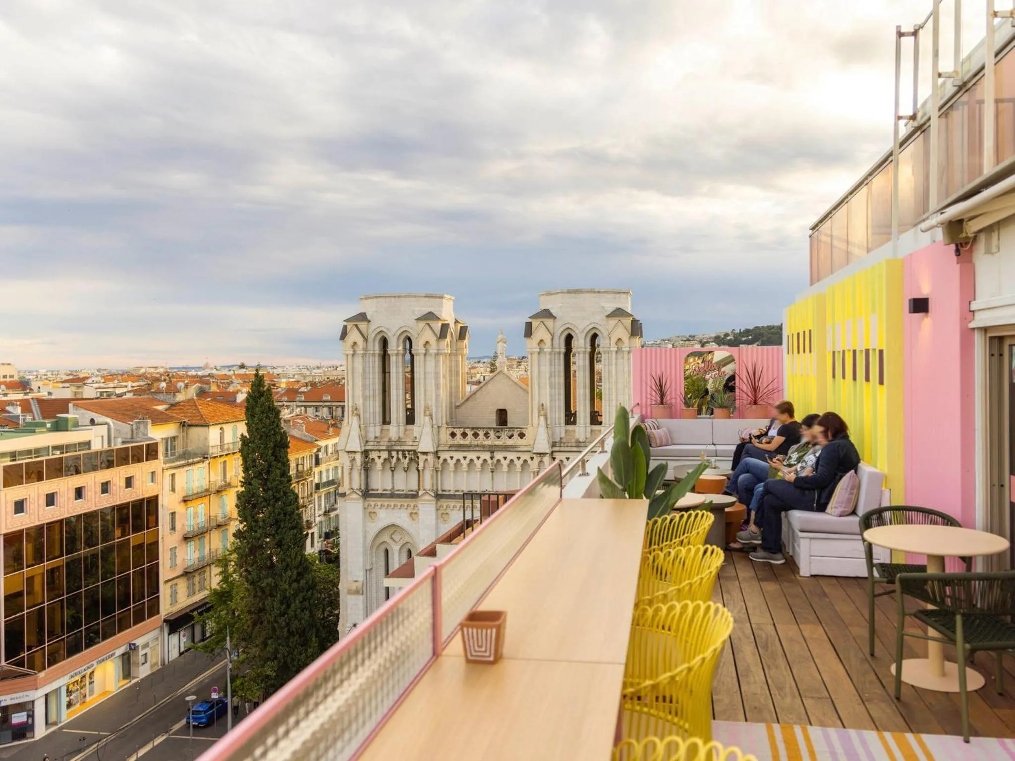 Restaurant/places to eat in Mercure Nice Centre Notre Dame