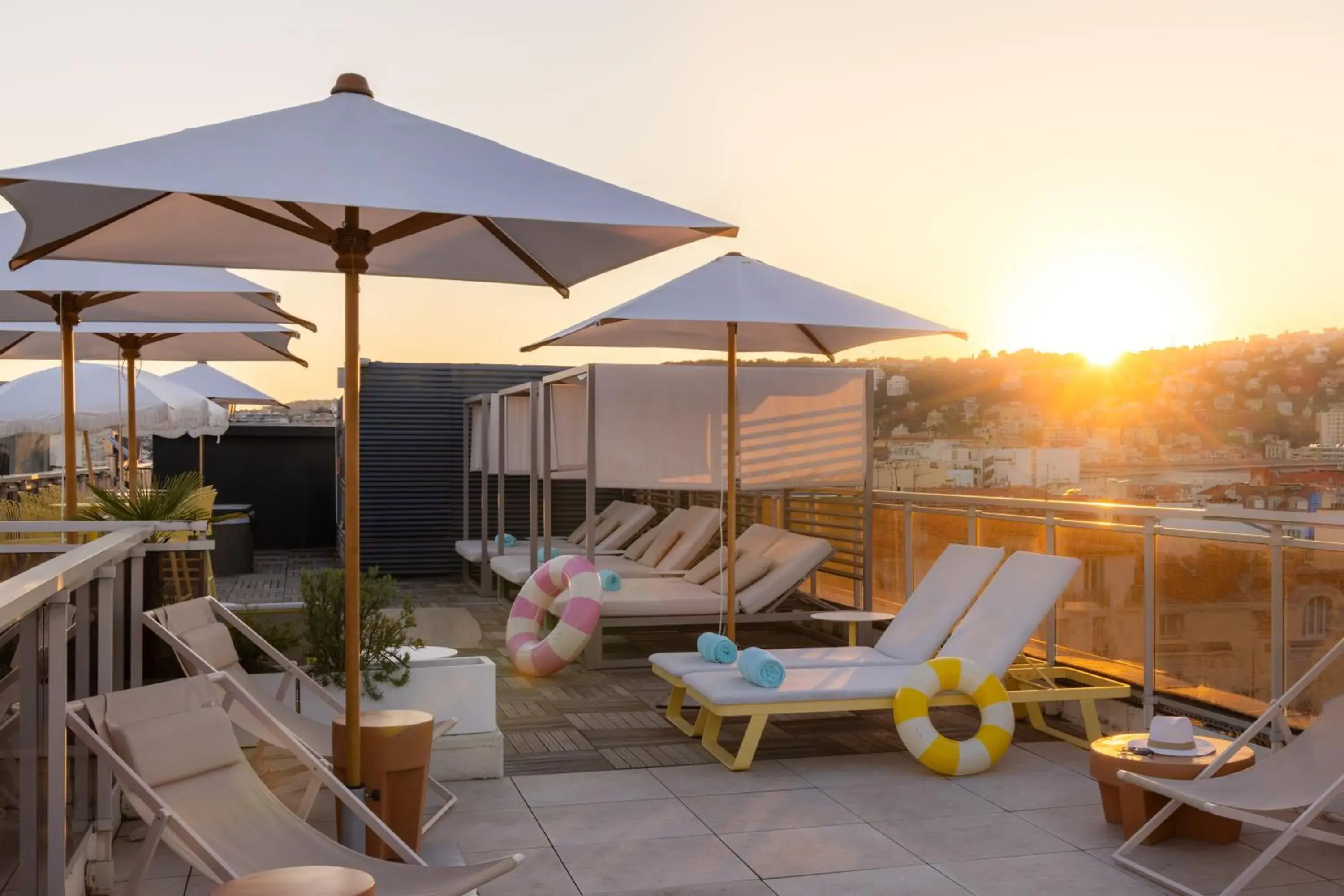 Swimming pool in Mercure Nice Centre Notre Dame Swimming pool in Mercure Nice Centre Notre Dame