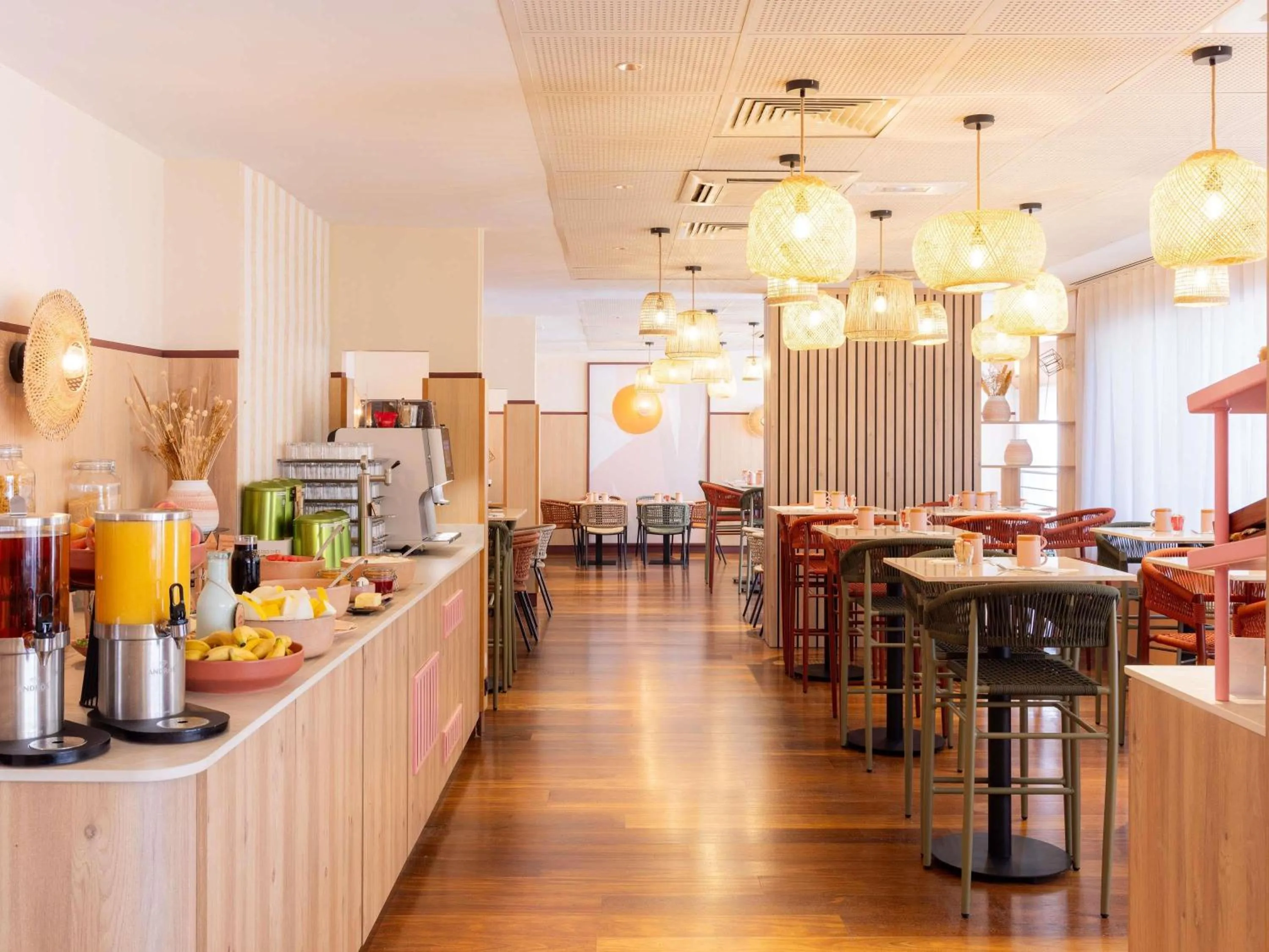 Breakfast in Mercure Nice Centre Notre Dame