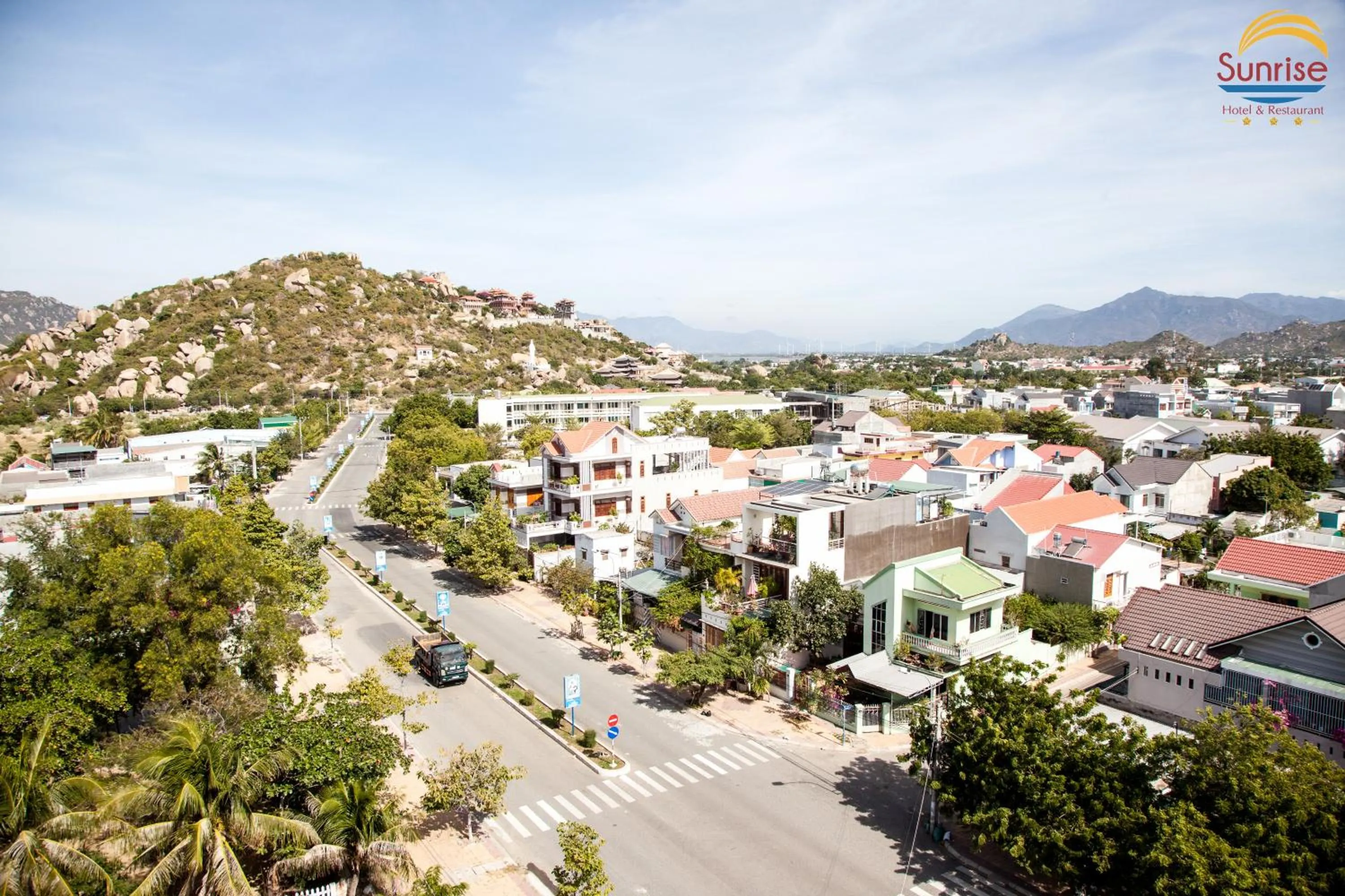 Property building in Khách sạn Sunrise Ninh Thuận