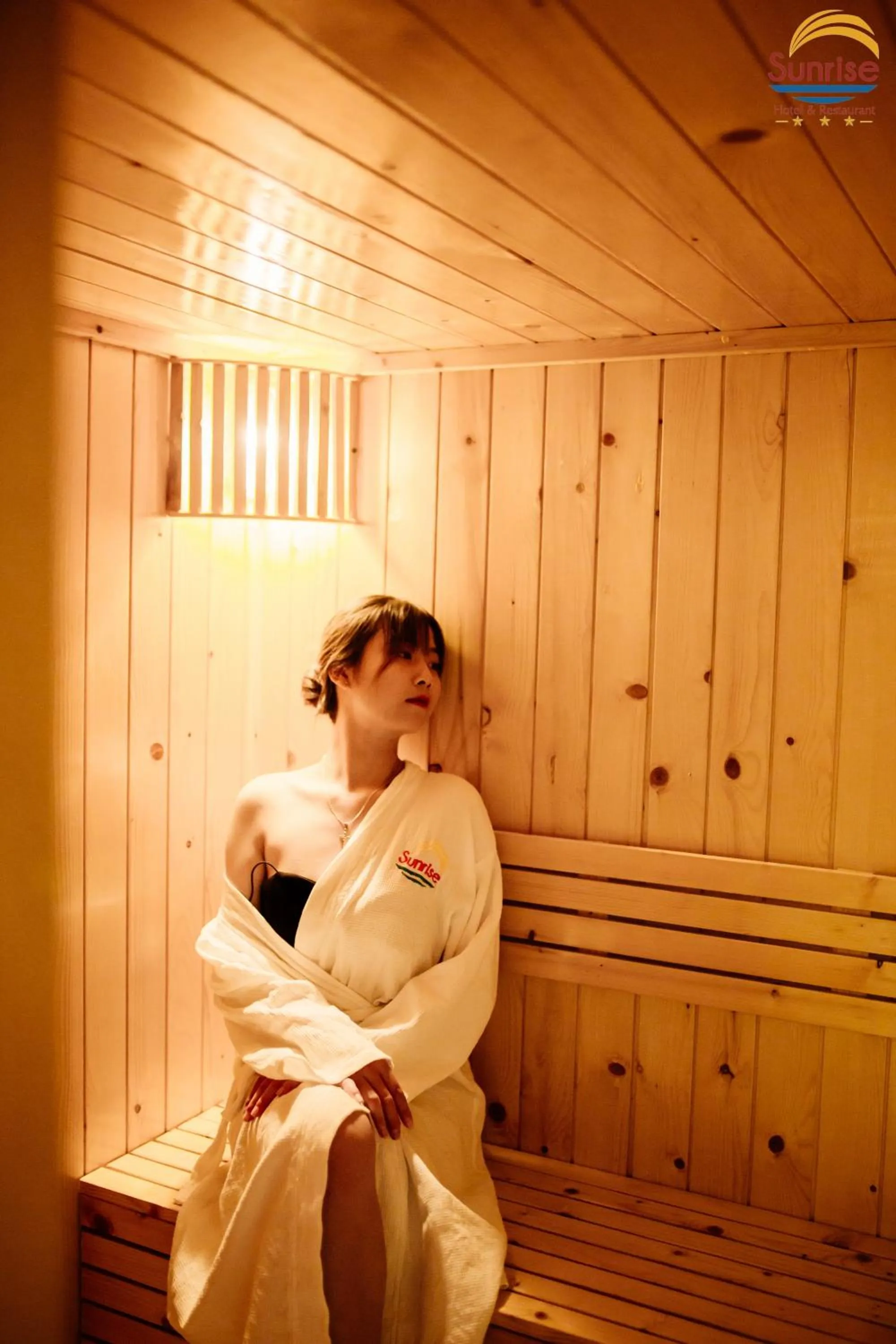 People in Khách sạn Sunrise Ninh Thuận