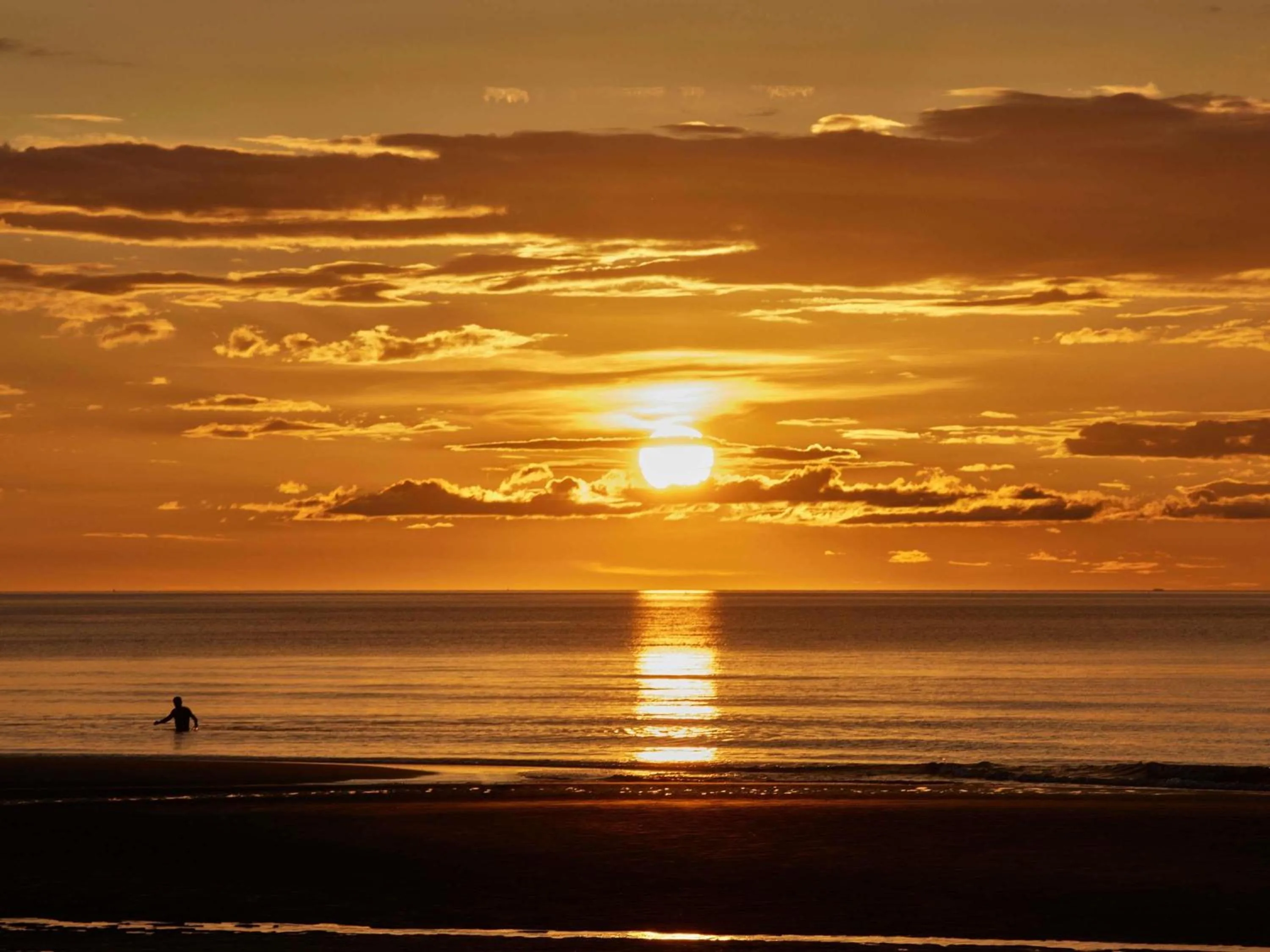 Bedroom in Le Grand Hotel de Cabourg - MGallery Collection