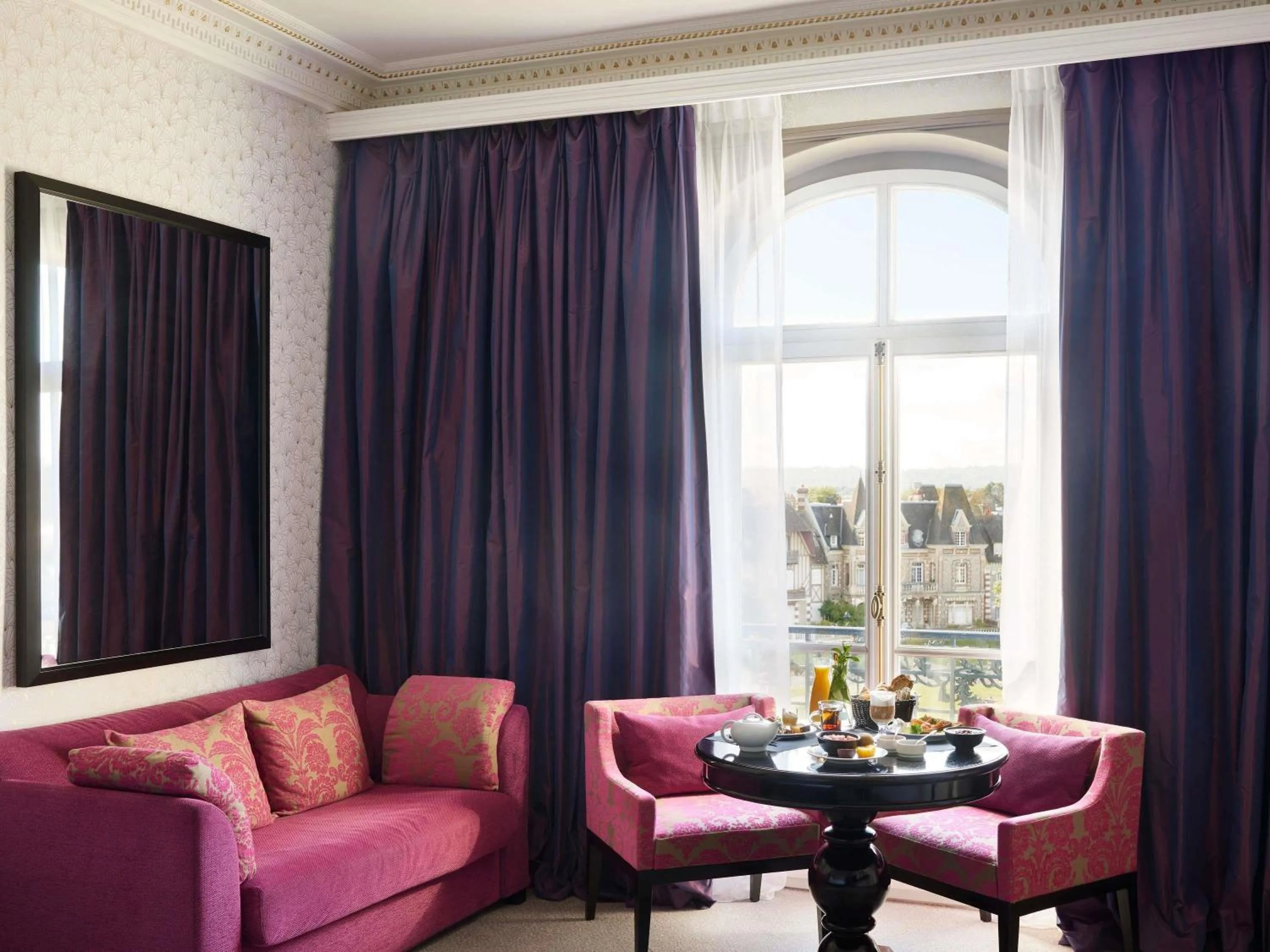 Bedroom in Le Grand Hotel de Cabourg - MGallery Collection