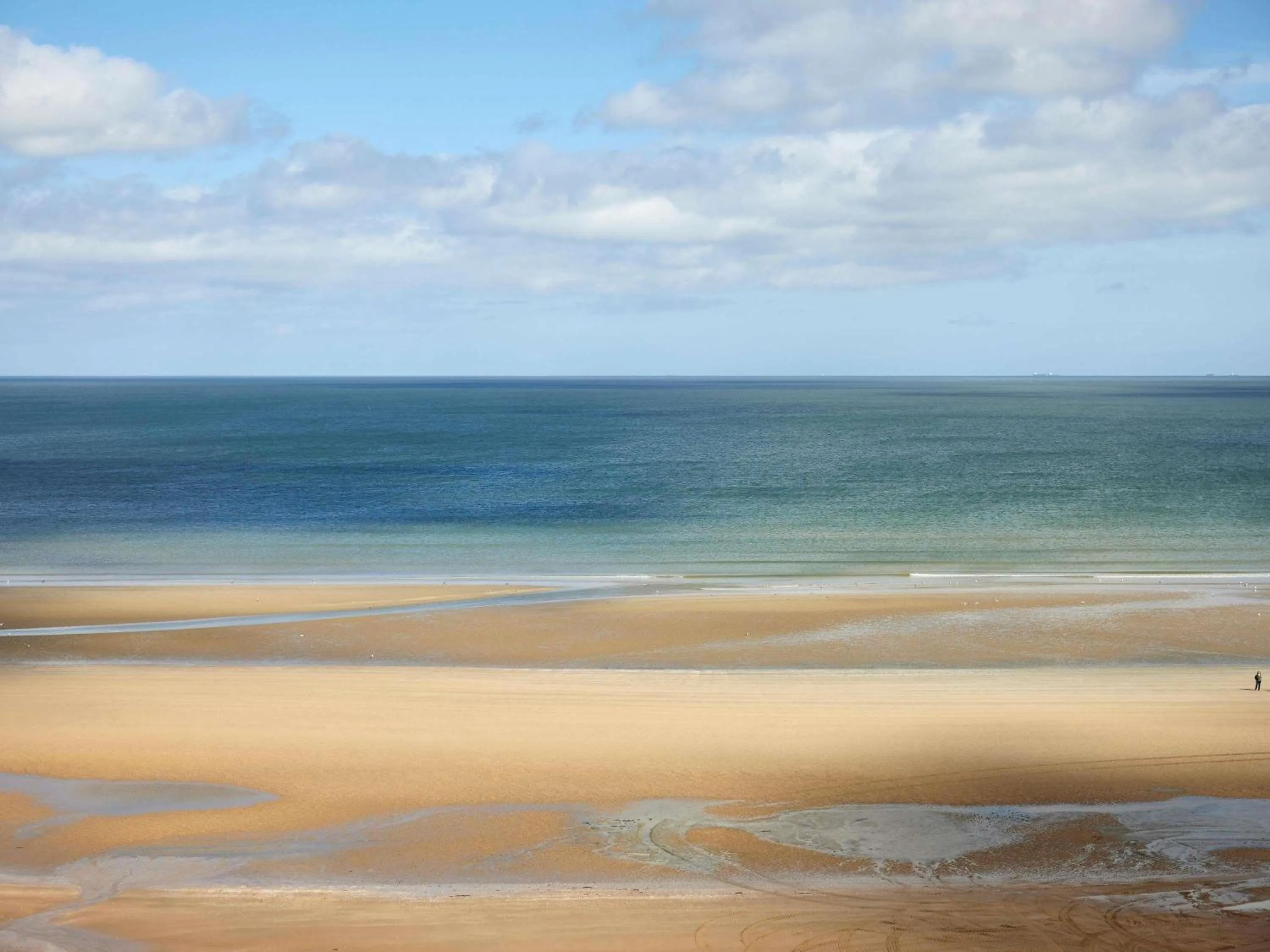 Bedroom in Le Grand Hotel de Cabourg - MGallery Collection