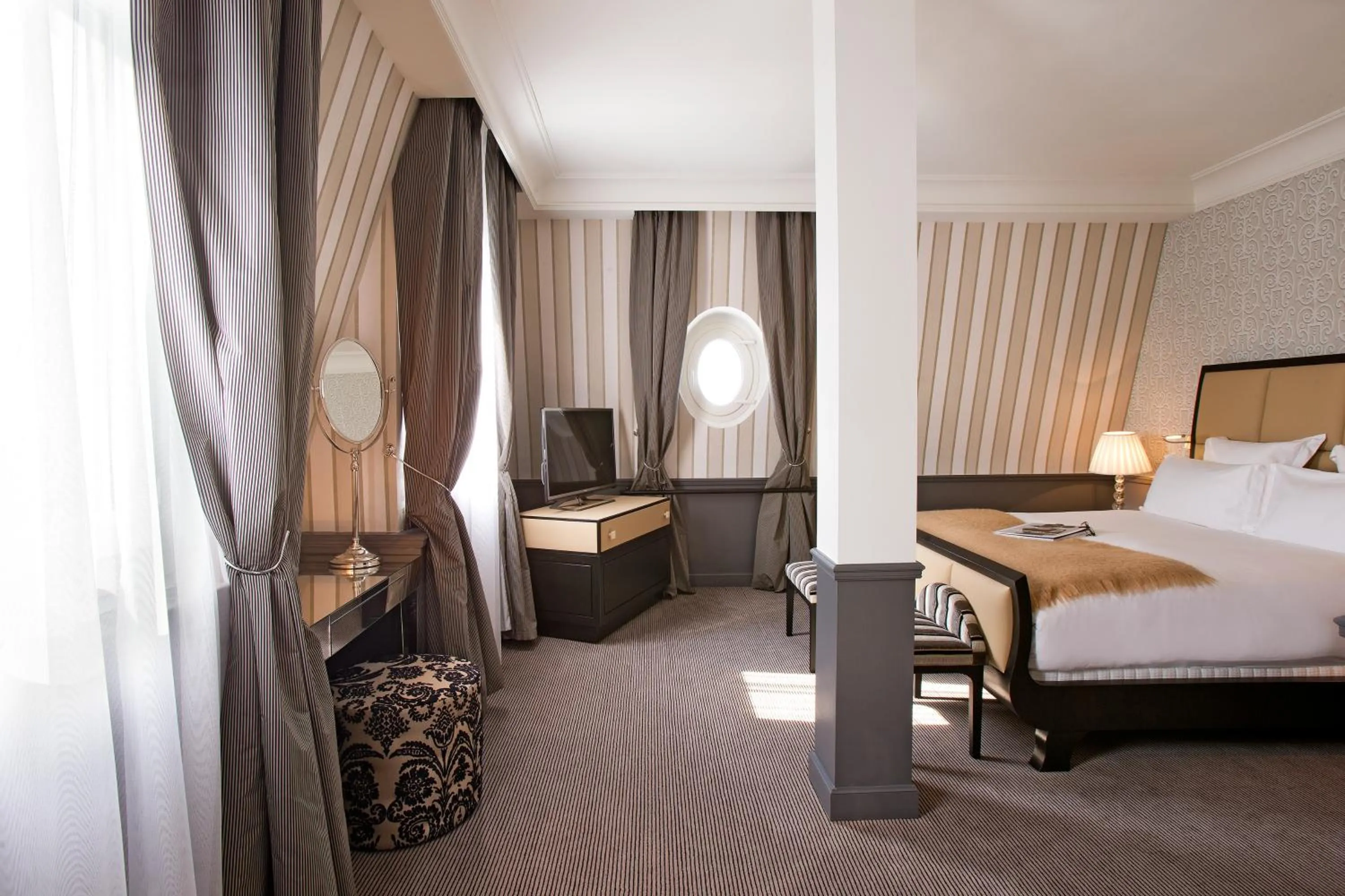 Bedroom, Bed in Le Grand Hotel de Cabourg - MGallery Collection