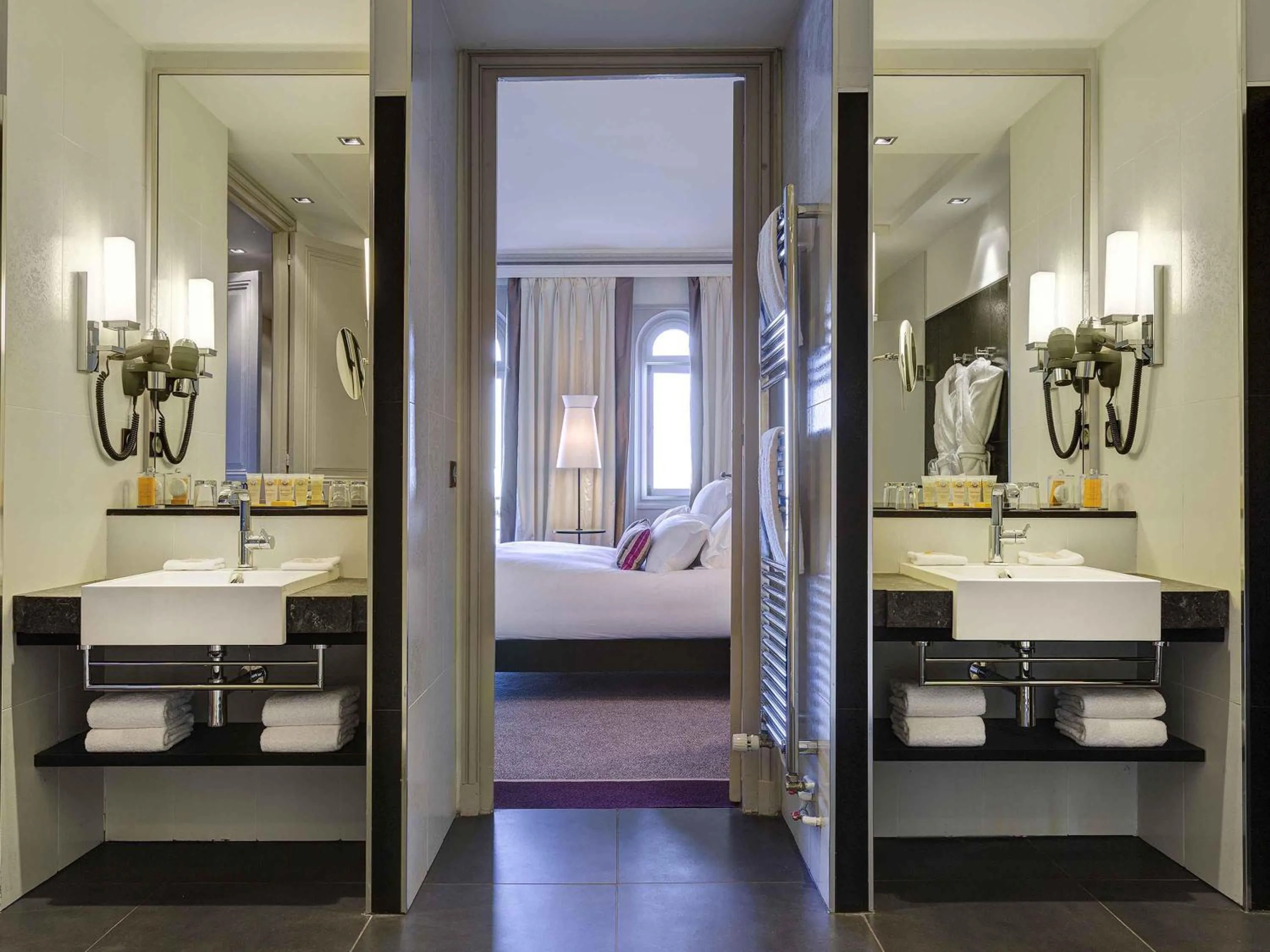 Bedroom, Bed in Le Grand Hotel de Cabourg - MGallery Collection