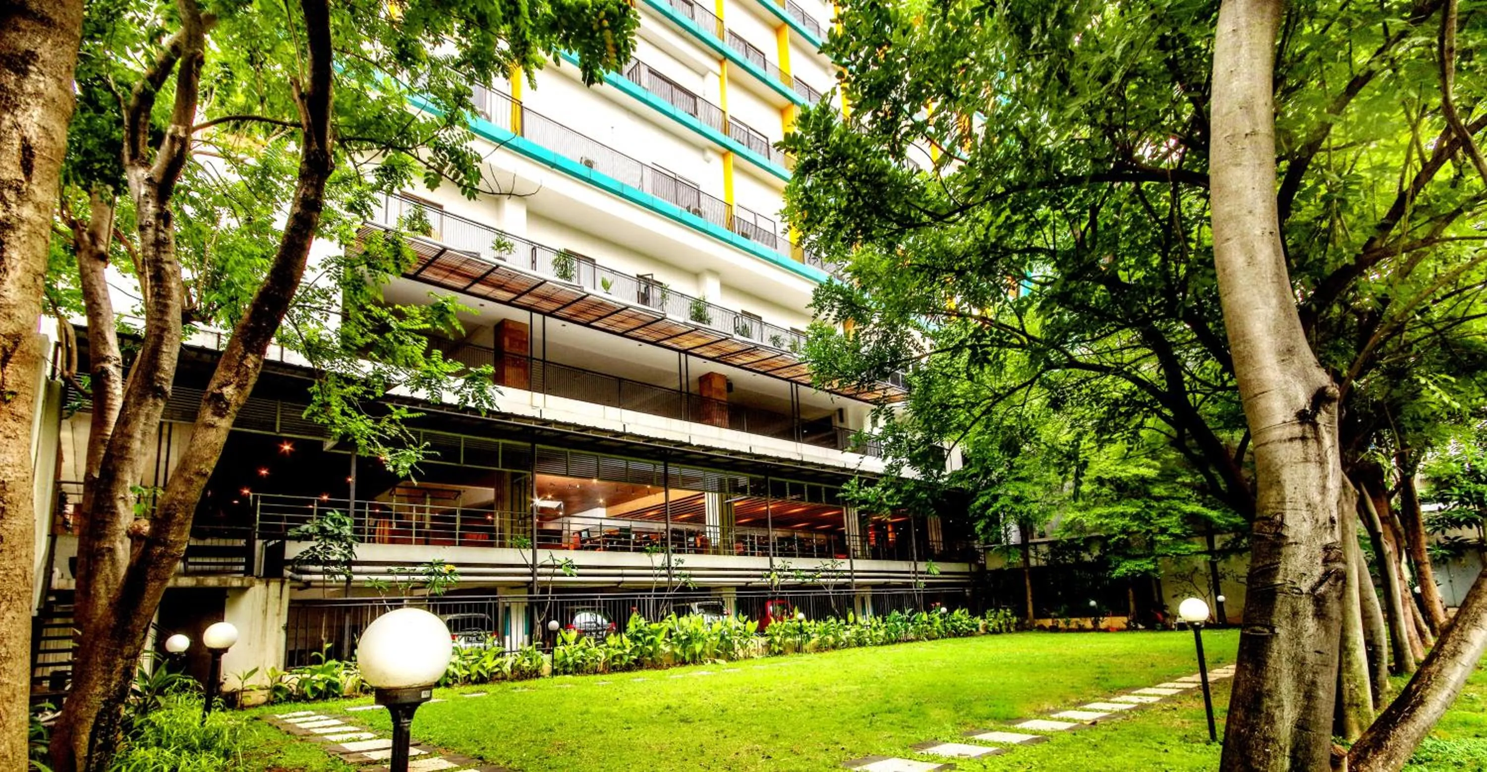 Garden in Hotel Gren Alia Jakarta