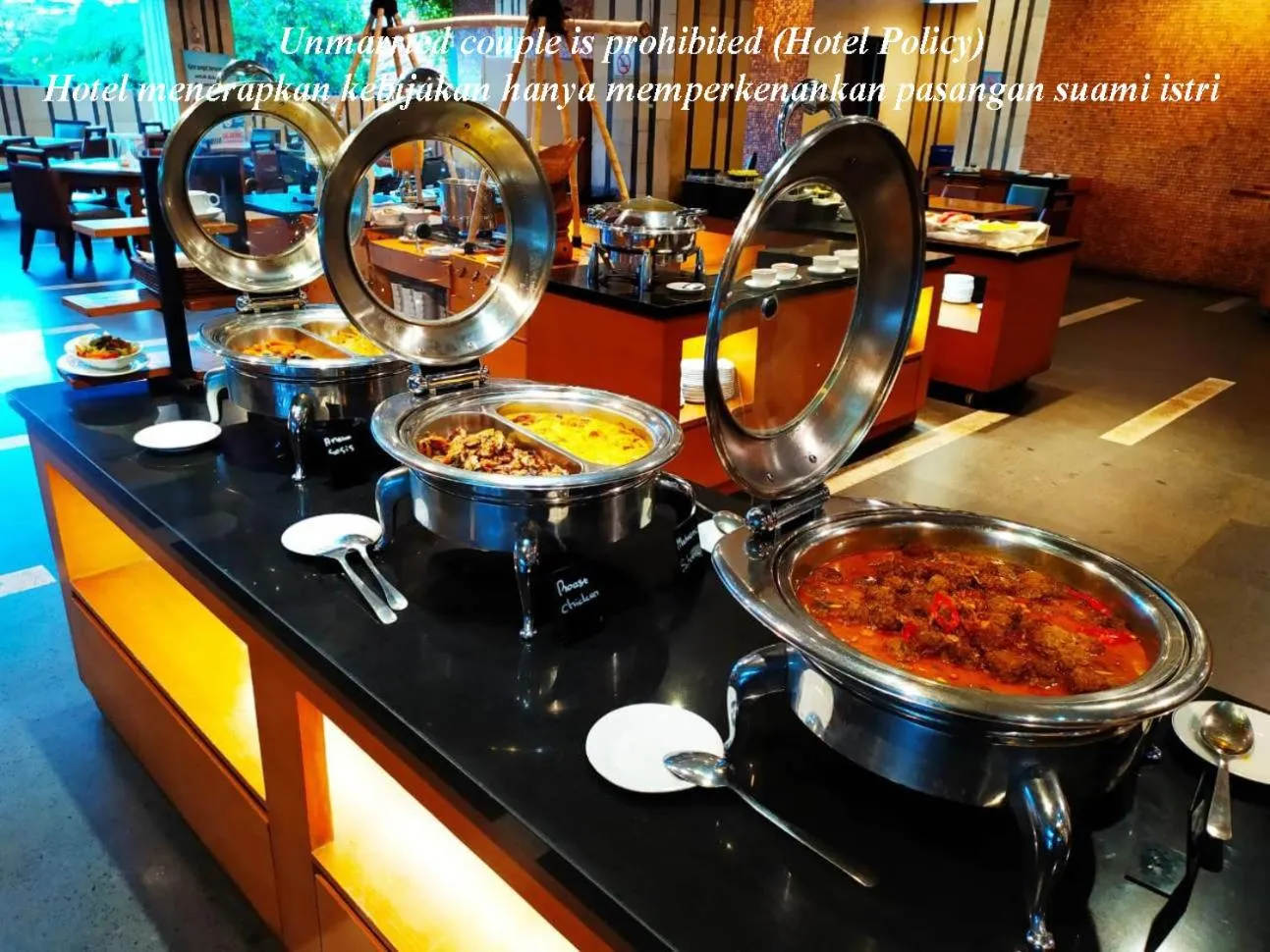 Restaurant/places to eat in Hotel Gren Alia Jakarta