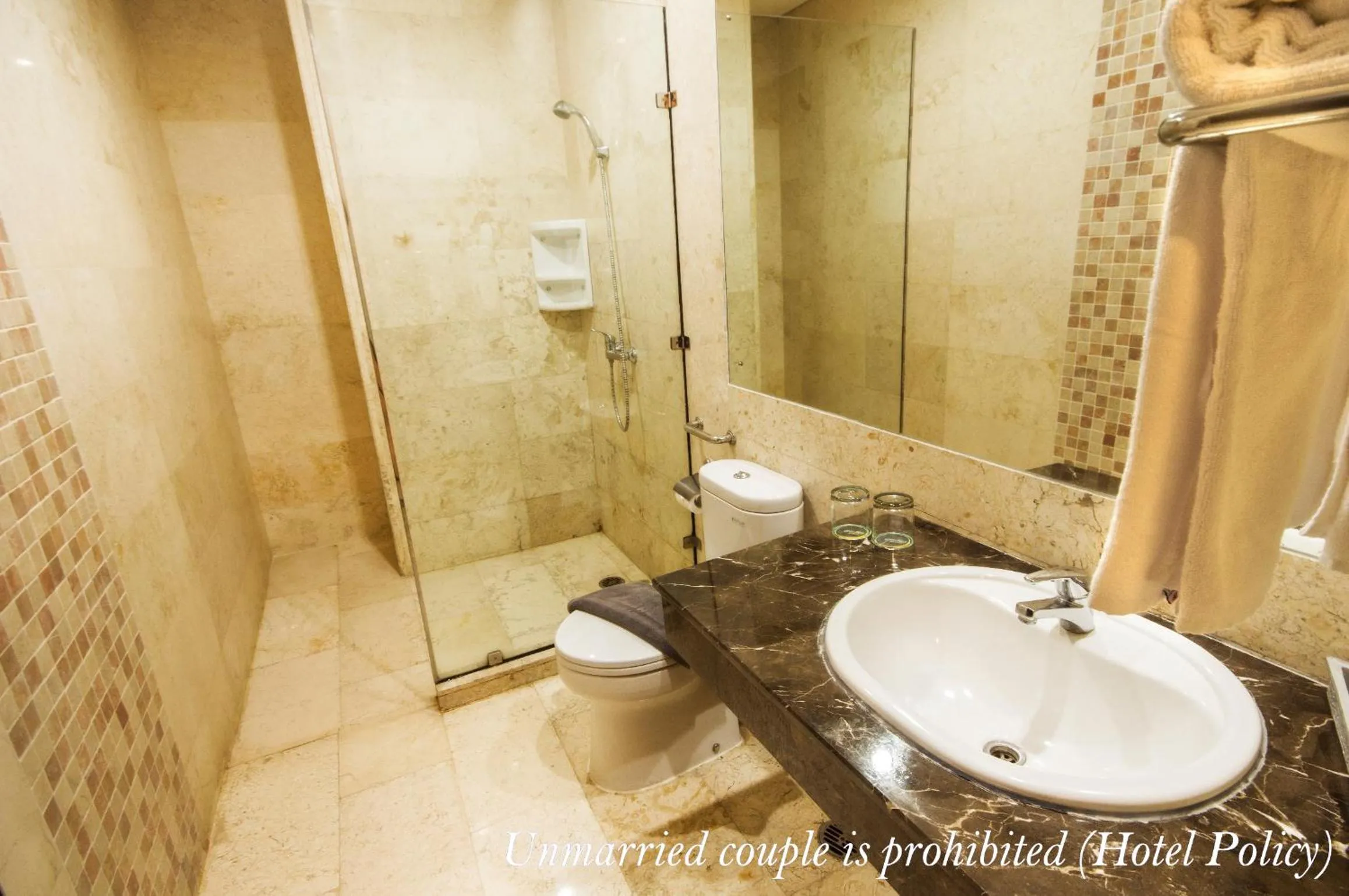 Bathroom in Hotel Gren Alia Jakarta