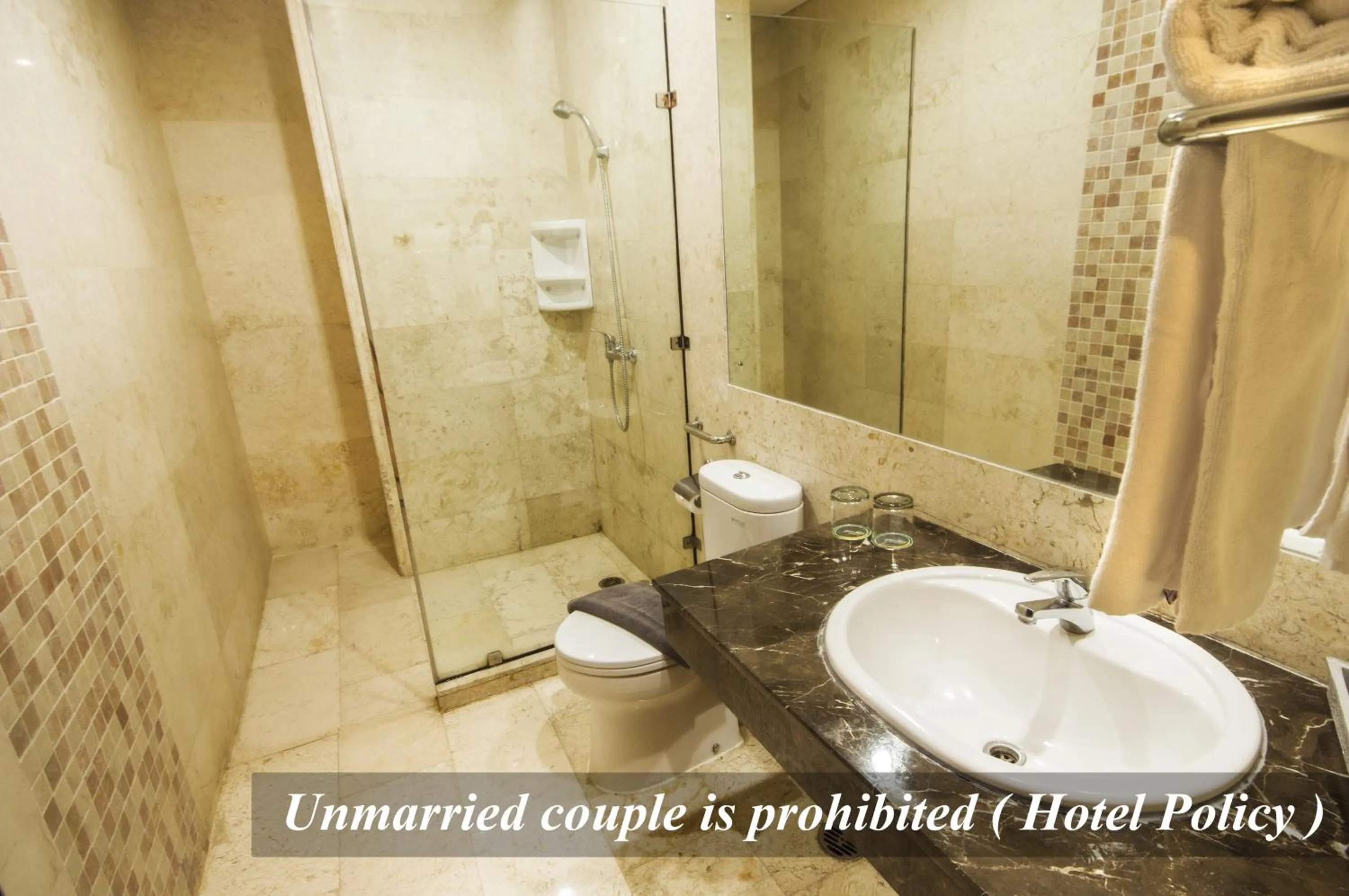 Bathroom in Hotel Gren Alia Jakarta