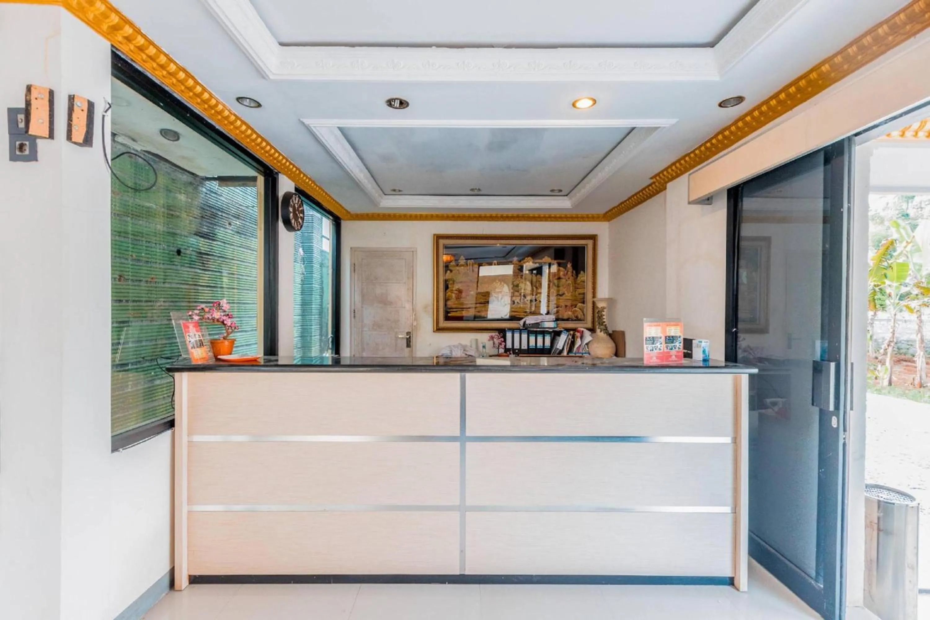 Lobby or reception in Hotel O Bogor Puncak Near Padang Golf Bukit Pelangi Formerly Gunung Geulis Village