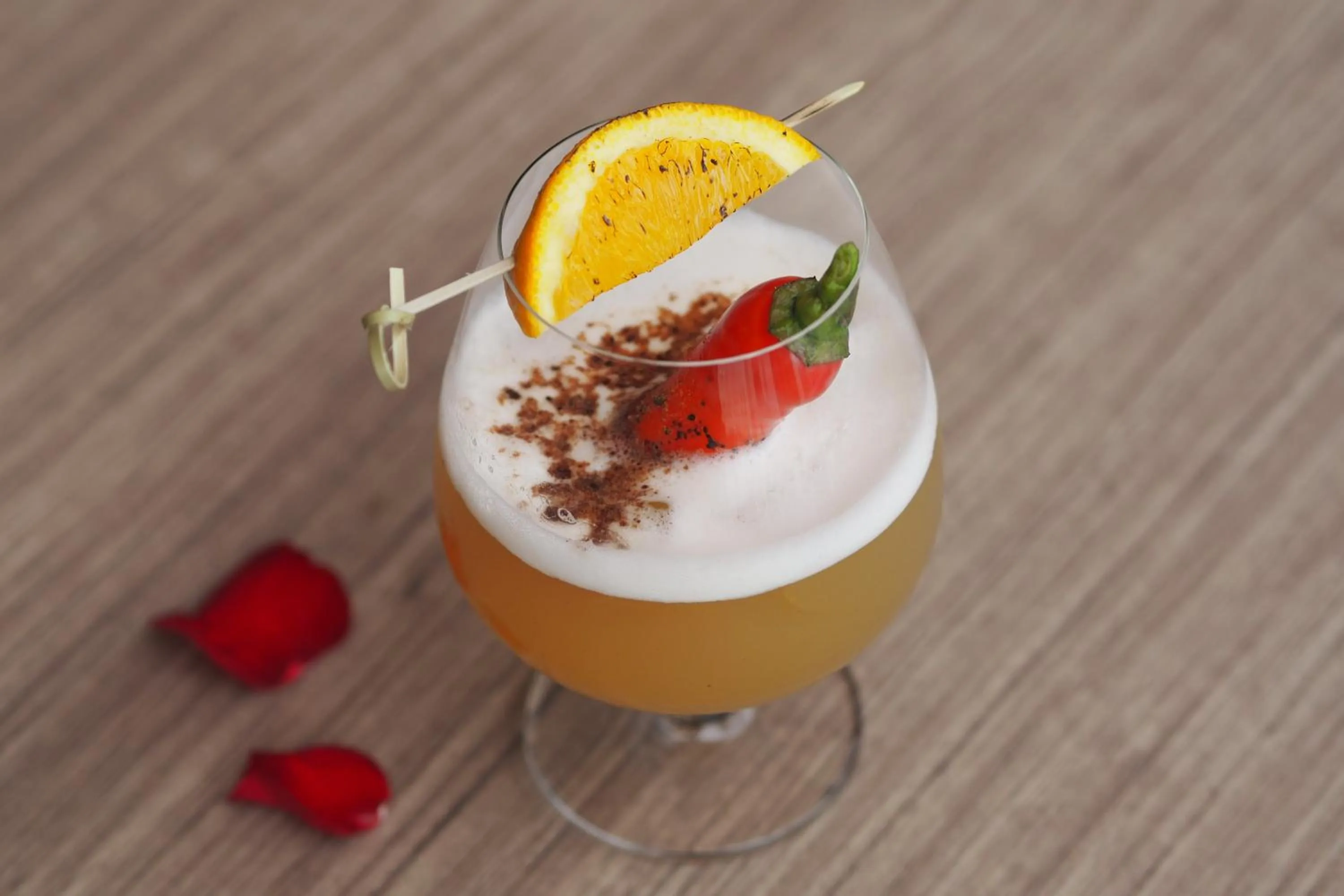 Lounge or bar in Eleven Hotel Bangkok Sukhumvit 11