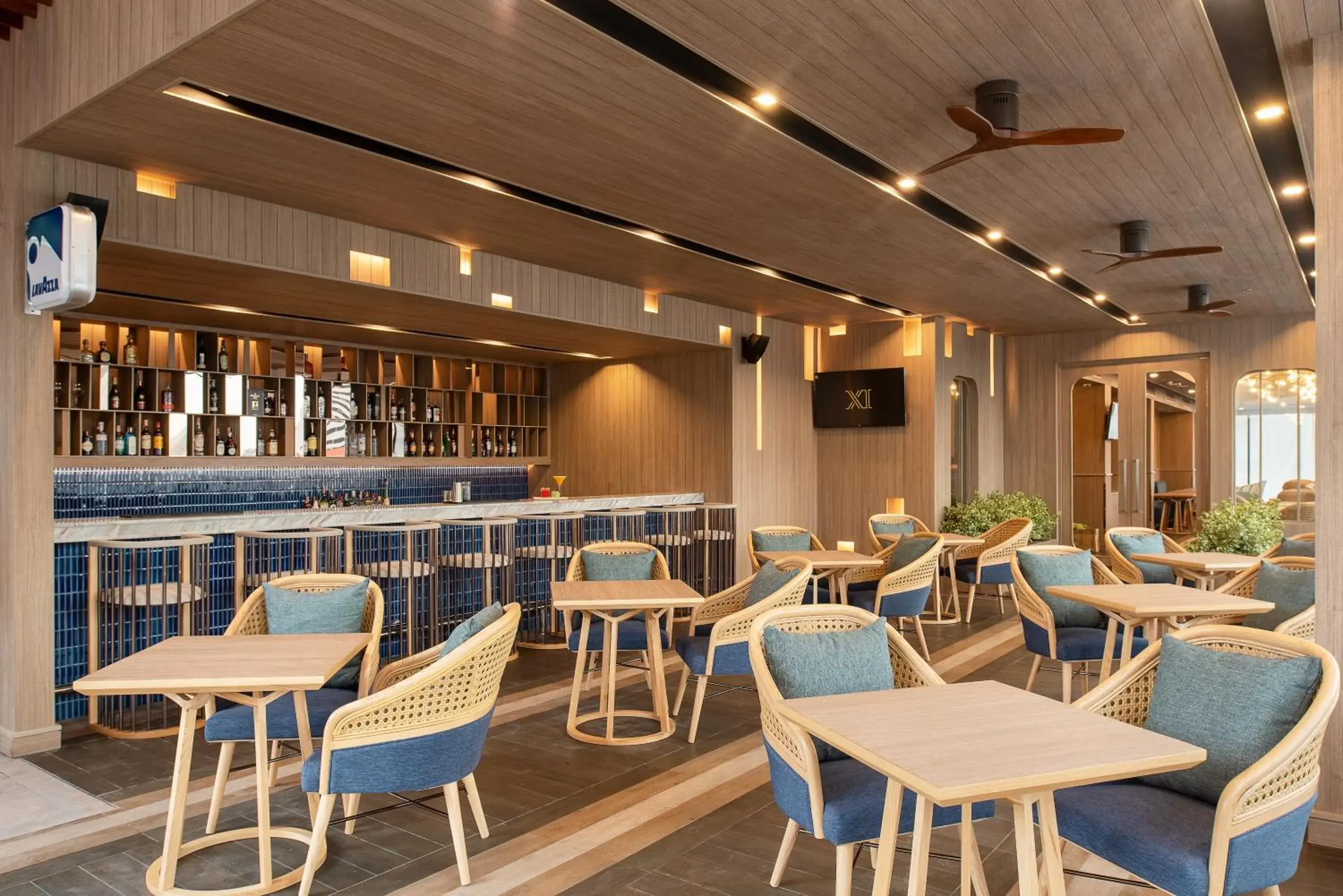 Restaurant/places to eat in Eleven Hotel Bangkok Sukhumvit 11 Restaurant/places to eat in Eleven Hotel Bangkok Sukhumvit 11