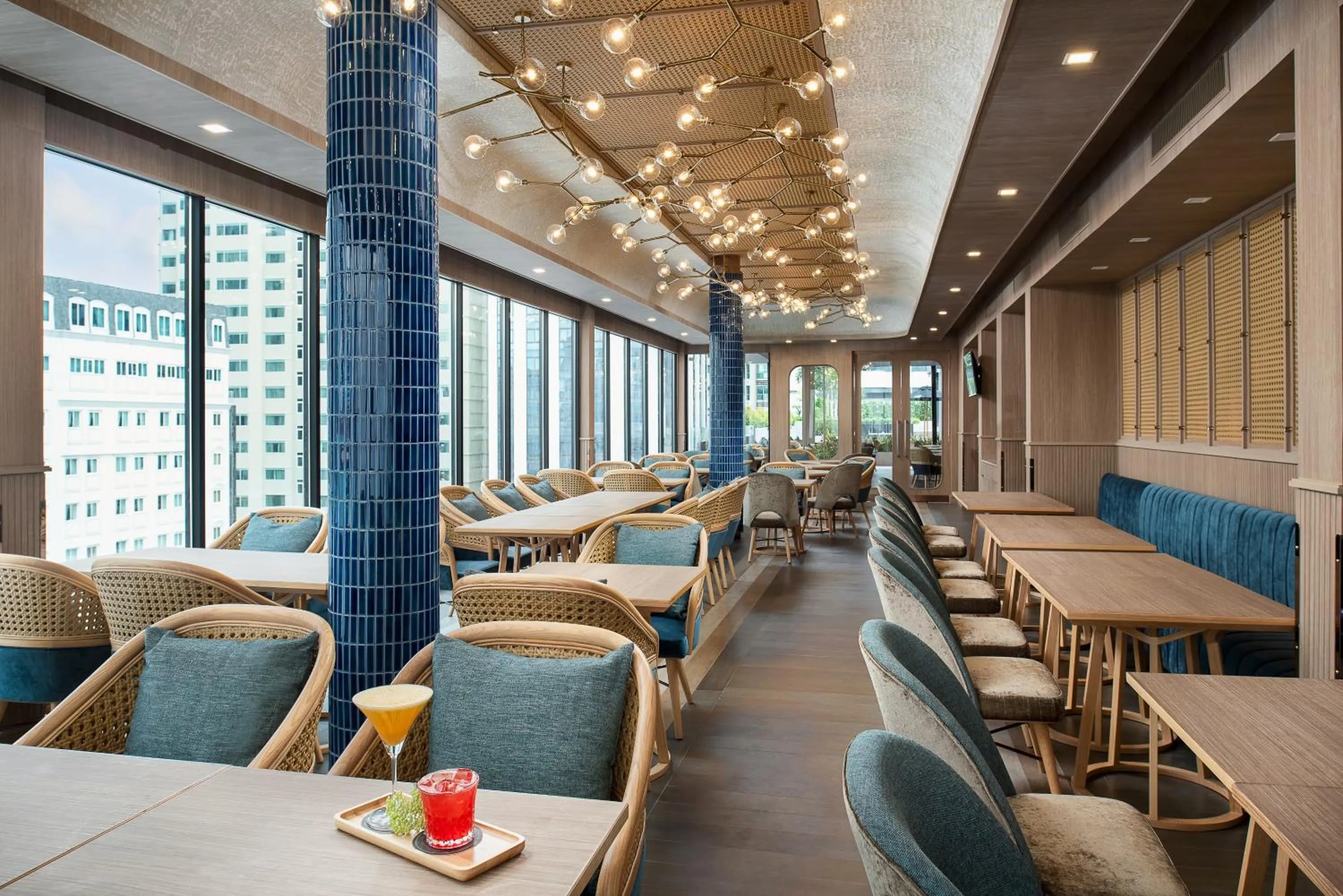 Restaurant/places to eat in Eleven Hotel Bangkok Sukhumvit 11