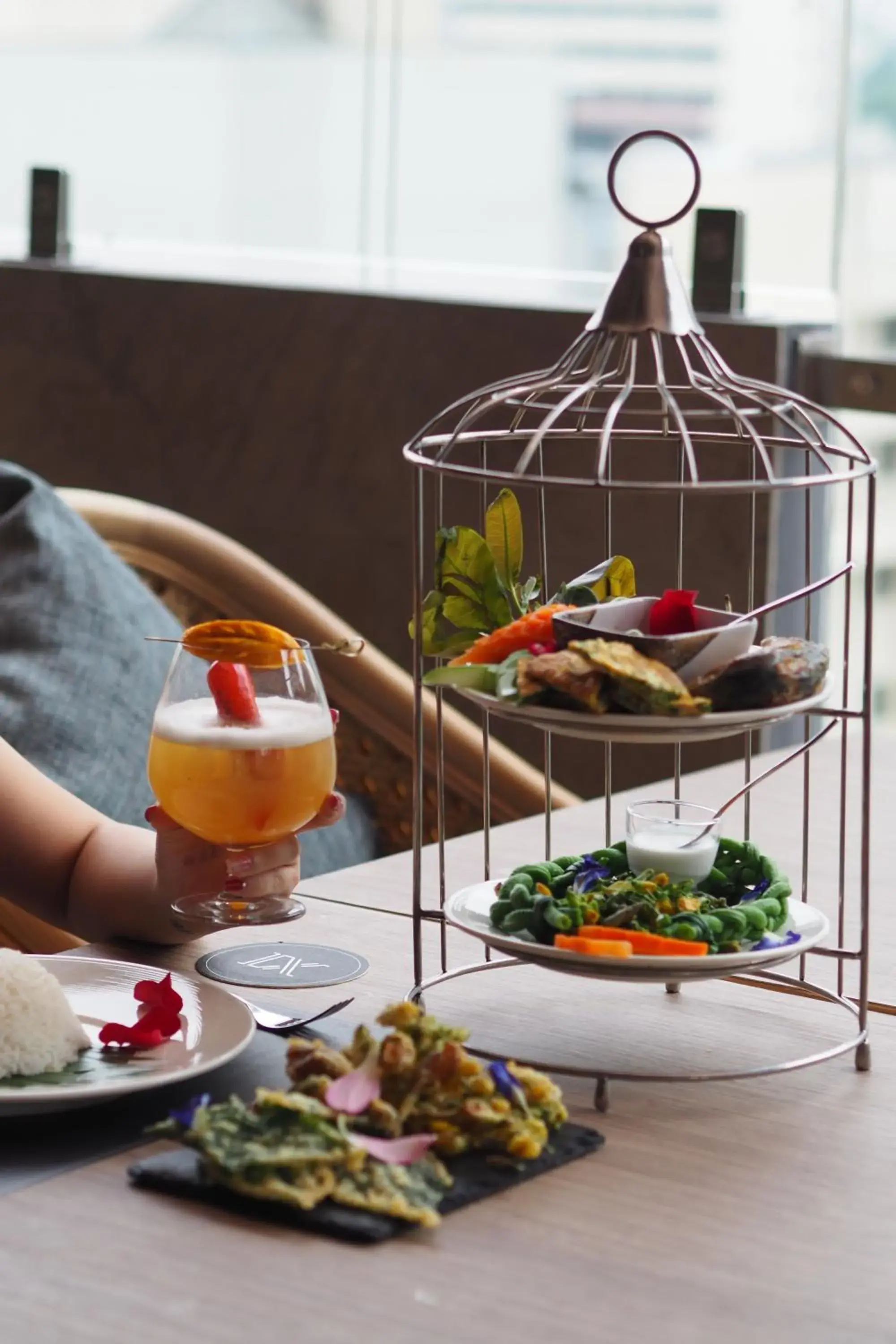 Restaurant/places to eat in Eleven Hotel Bangkok Sukhumvit 11 Restaurant/places to eat in Eleven Hotel Bangkok Sukhumvit 11